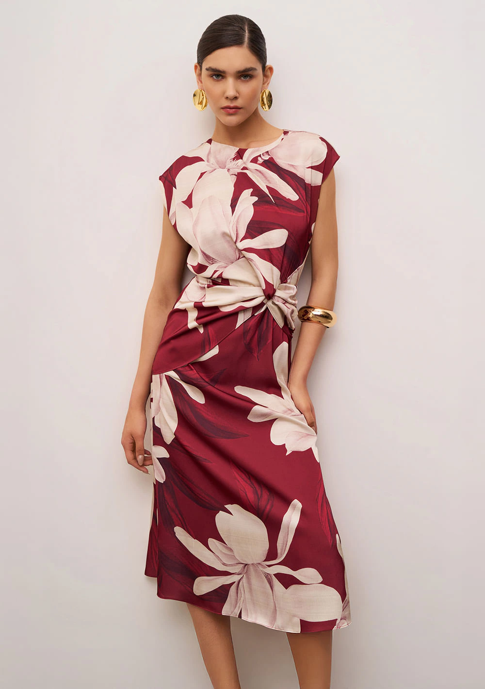 Vestido Iódice Solto Decote Careca Manga Curta Midi Vermelho