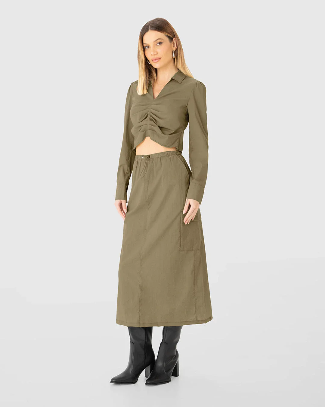 Camisa Cropped Feminina Franzido Frontal Em Viscose Texturizada - ENFIM