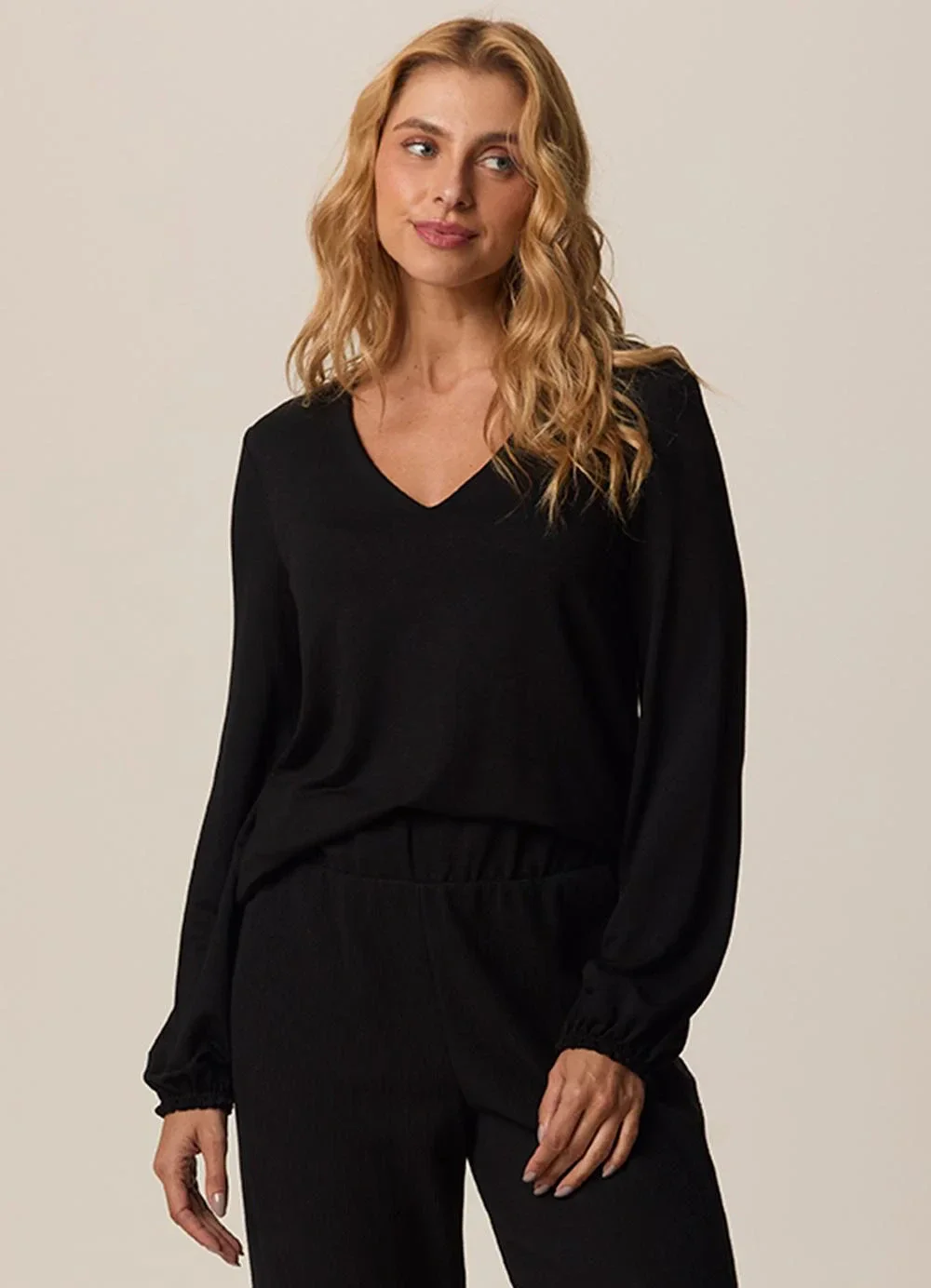 Malwee - Blusa Ampla em Moletinho Preto
