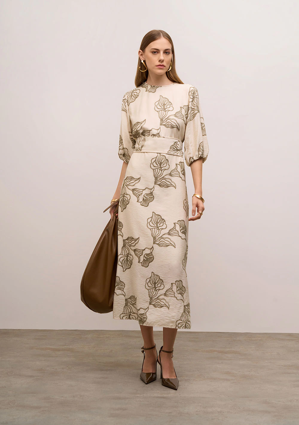 Vestido Iódice Solto Decote Careca Manga Curta Midi Off White