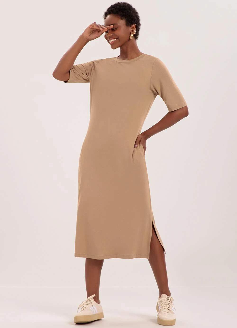 Lunender - Vestido Midi D com Bolsos Laterais Bege