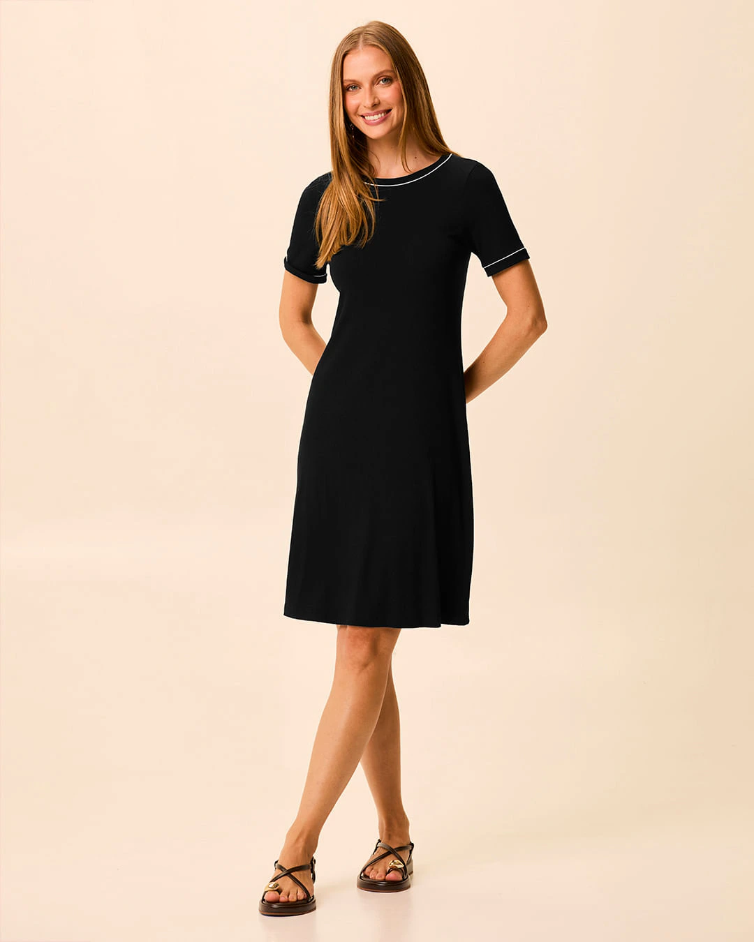 Vestido Básico Feminino Costura Contraste Em Malha Viscose Canelada