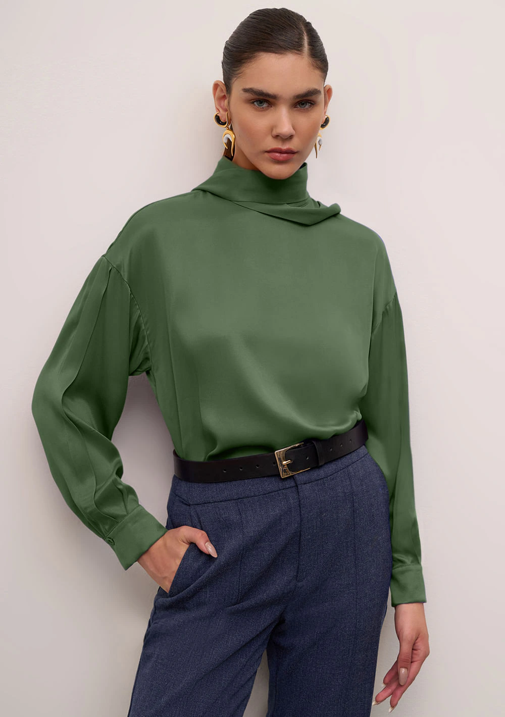 Blusa Iódice Solta Gola Alta Manga Longa Padrão Verde