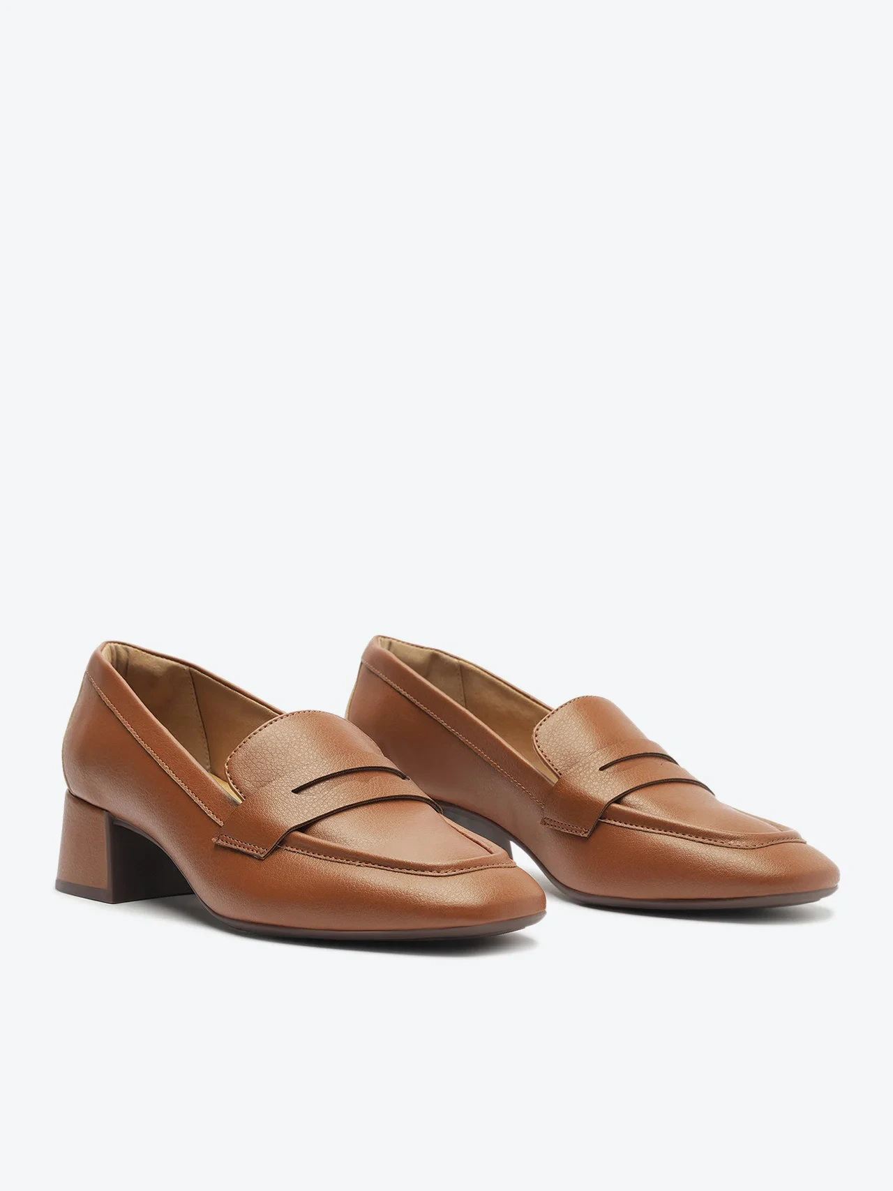 Mocassim Salto Bloco Loafer Marrom