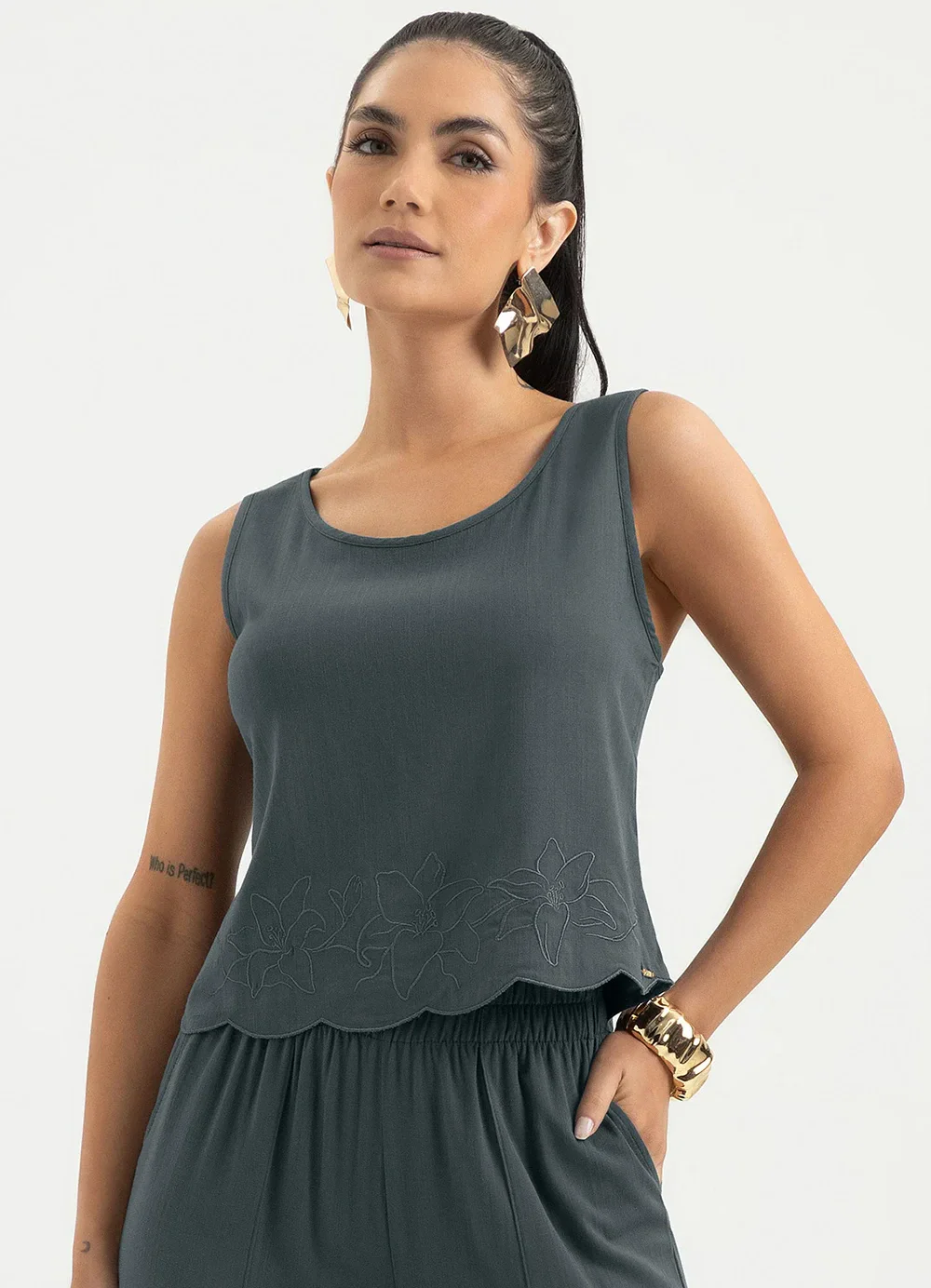 Cativa - Regata em Viscose Cinza Escuro
