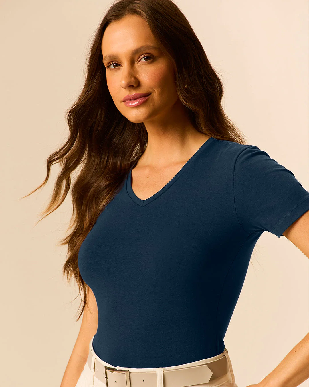Camiseta Básica Feminina Decote V Em Algodão