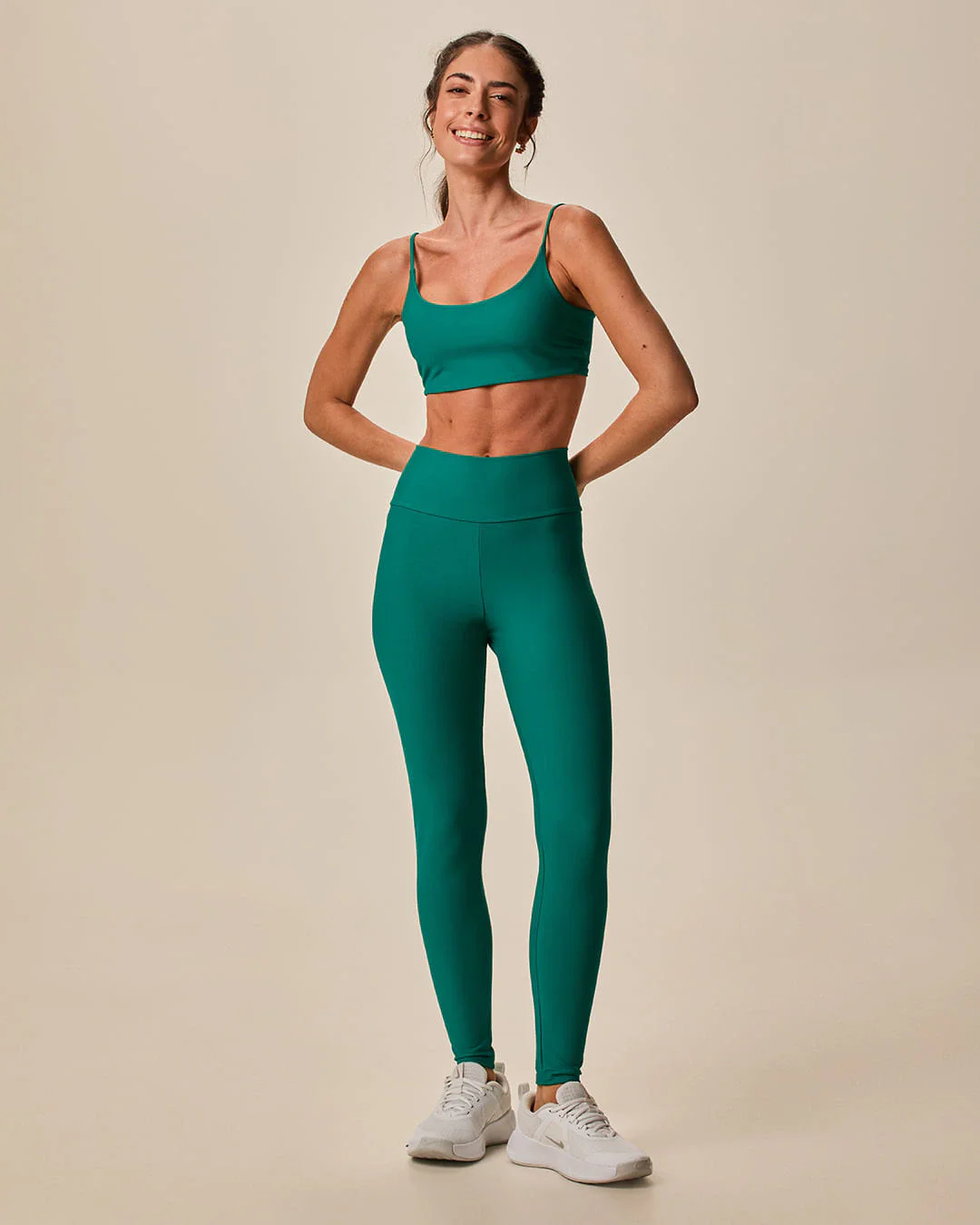 Calça Legging Esportiva Feminina Bolso Costas Em Malha Dry E Proteção UV50+ Malwee Active