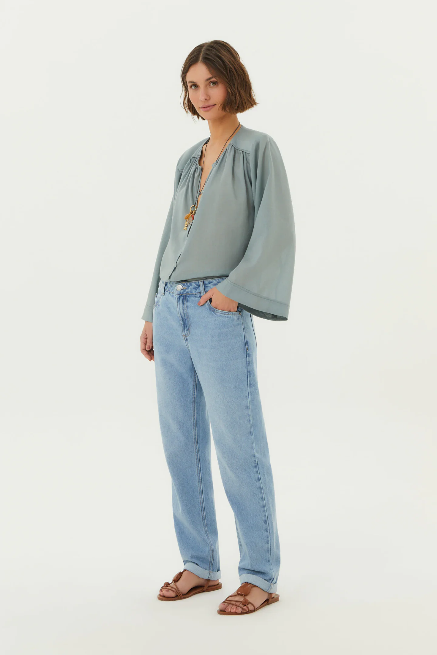 Calça Jeans Reta Barra Dobrada