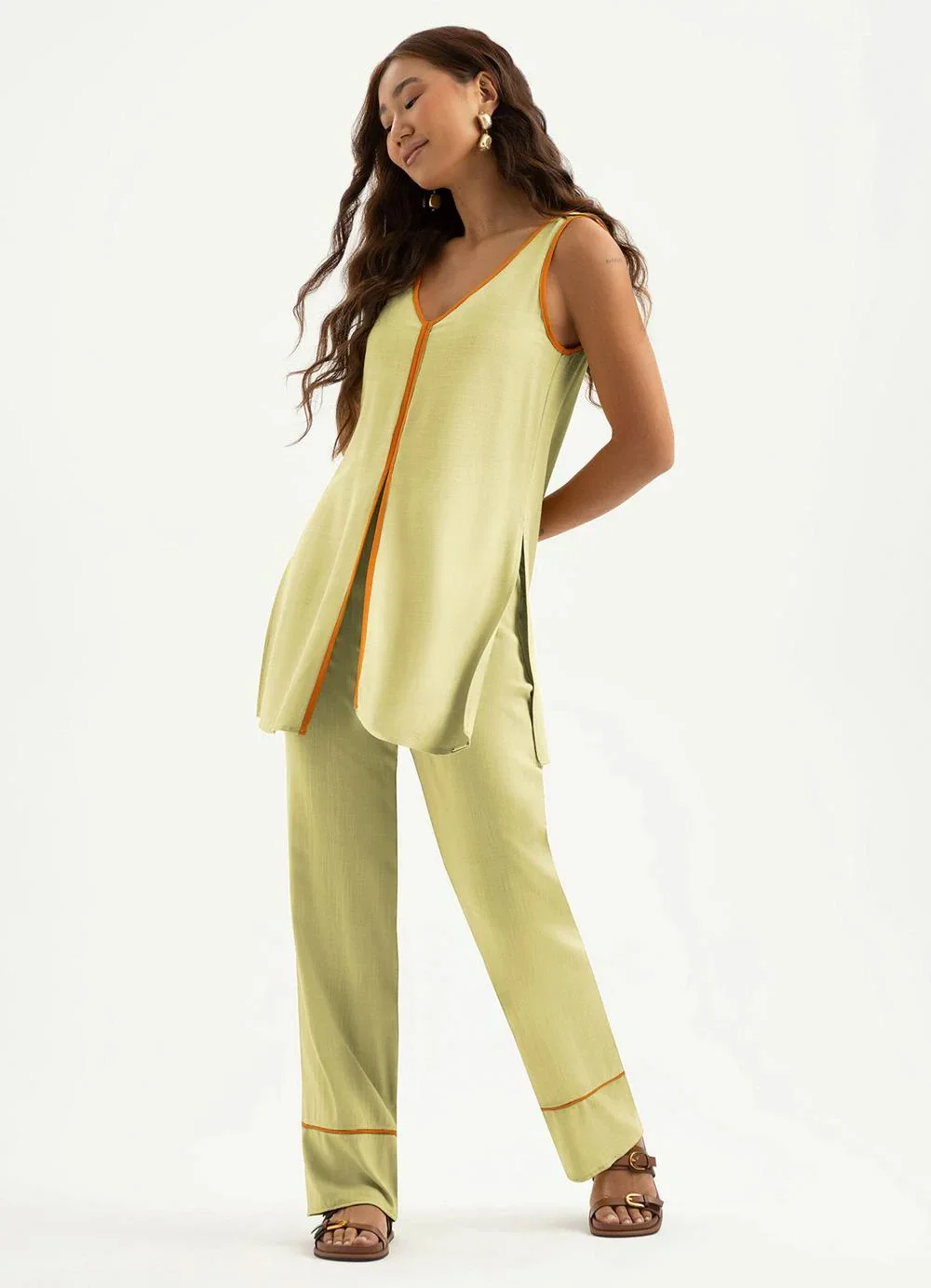 Cativa - Conjunto em Viscose Marrom Claro