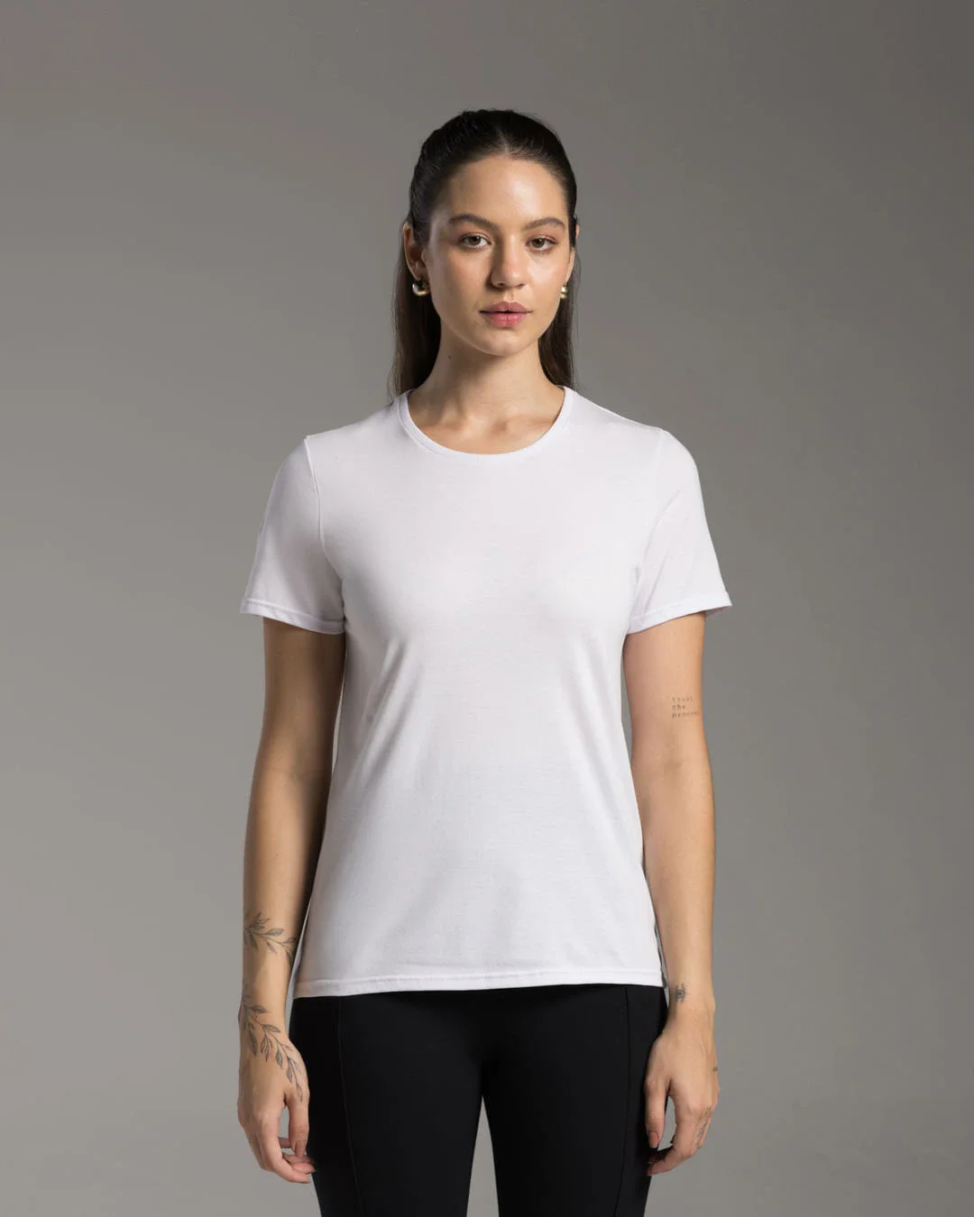Tech T-Shirt Anti Odor Slim Feminina - BASICAMENTE