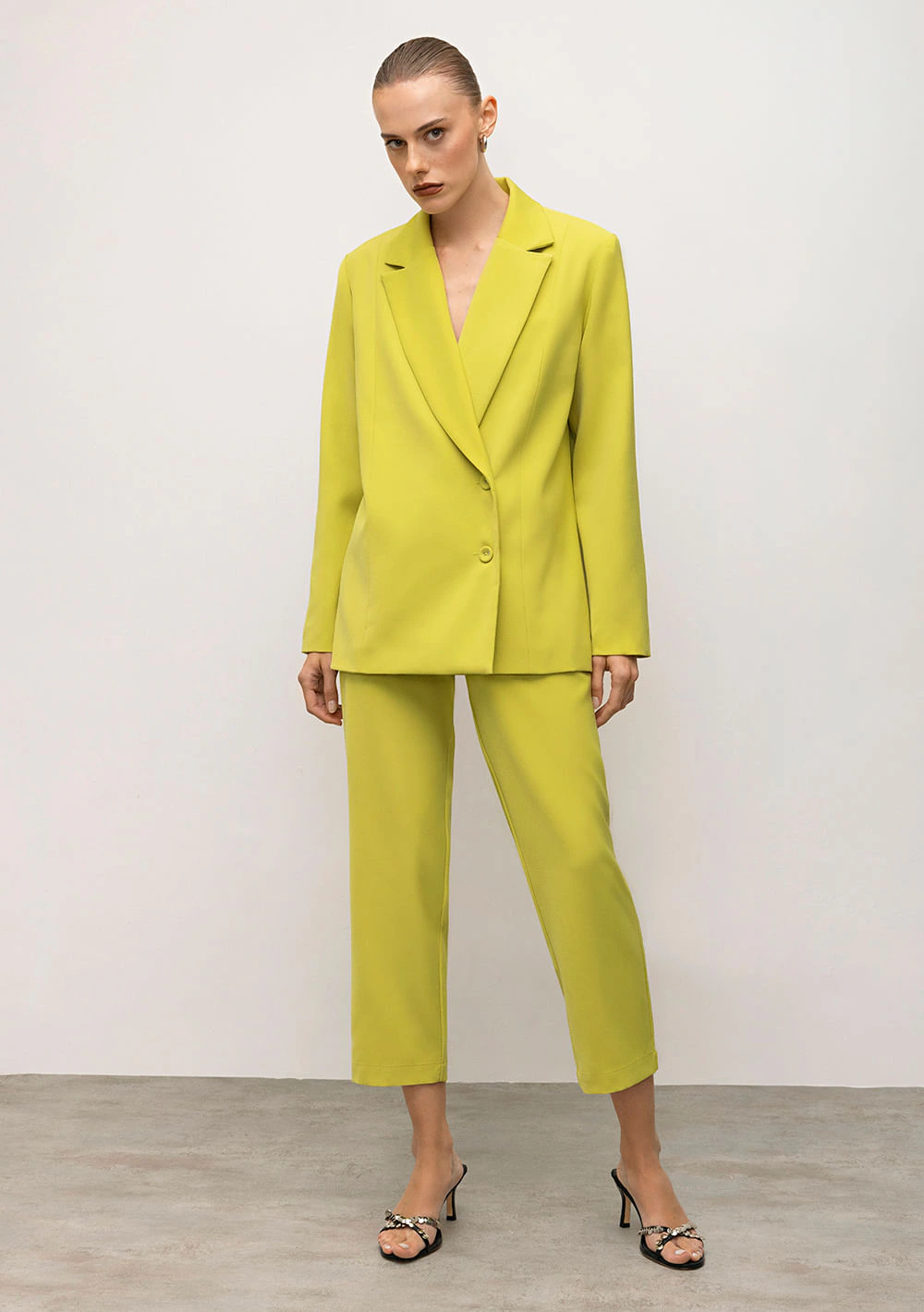 Calça Iódice Slim Cós Alto Com Bolso Verde Claro