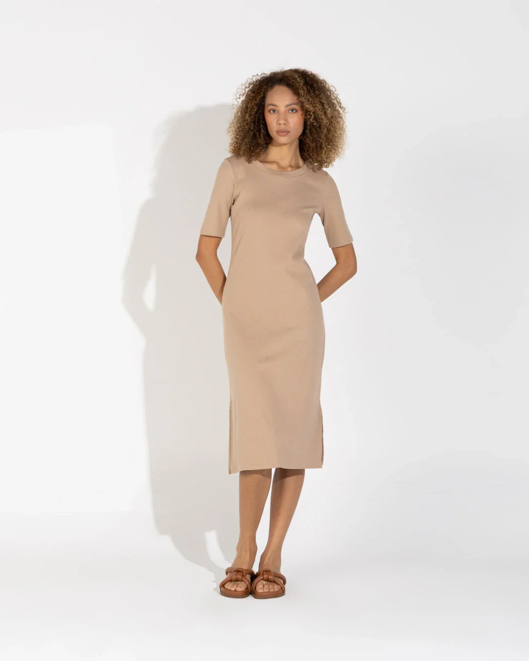 Vestido Midi Canelado Algodão Manga Curta