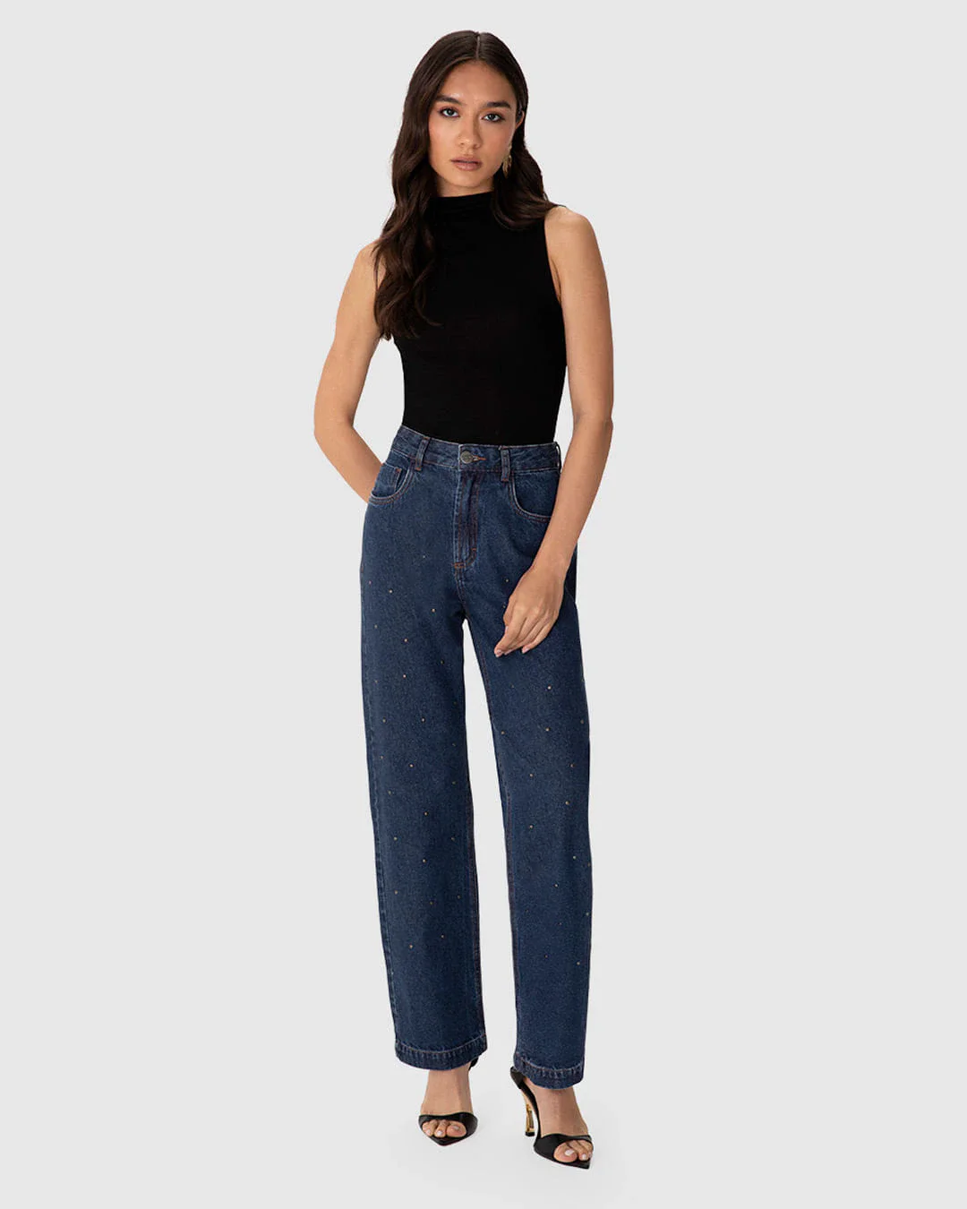Calça Feminina Reta Aplicação Tachas Em Jeans 100% Algodão - ENFIM