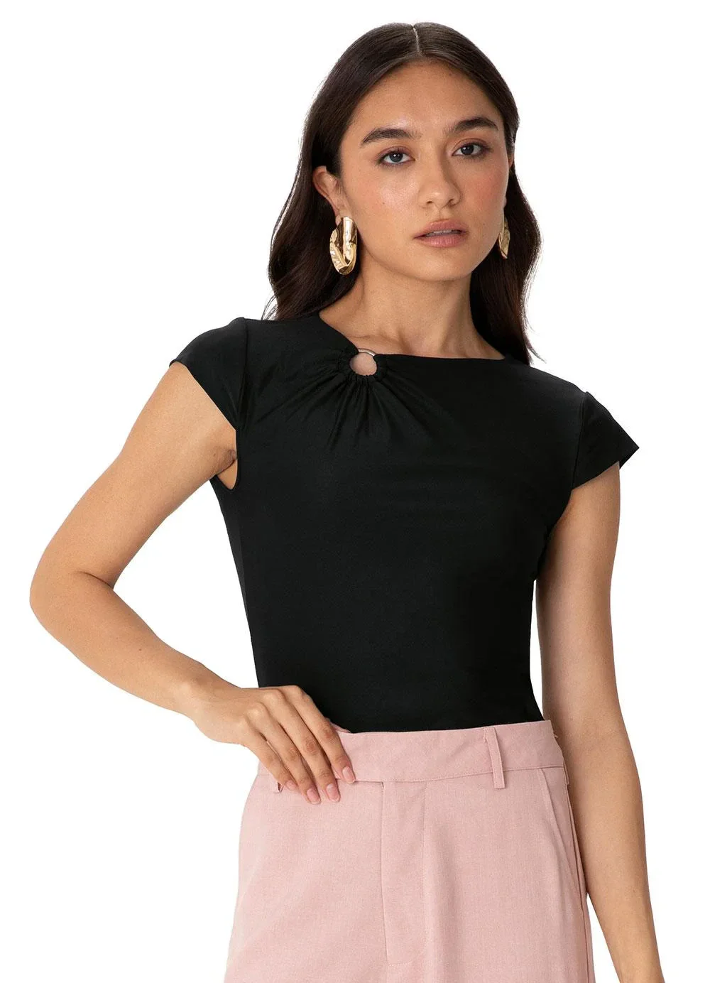 Enfim - Blusa Justa com Argola Preto