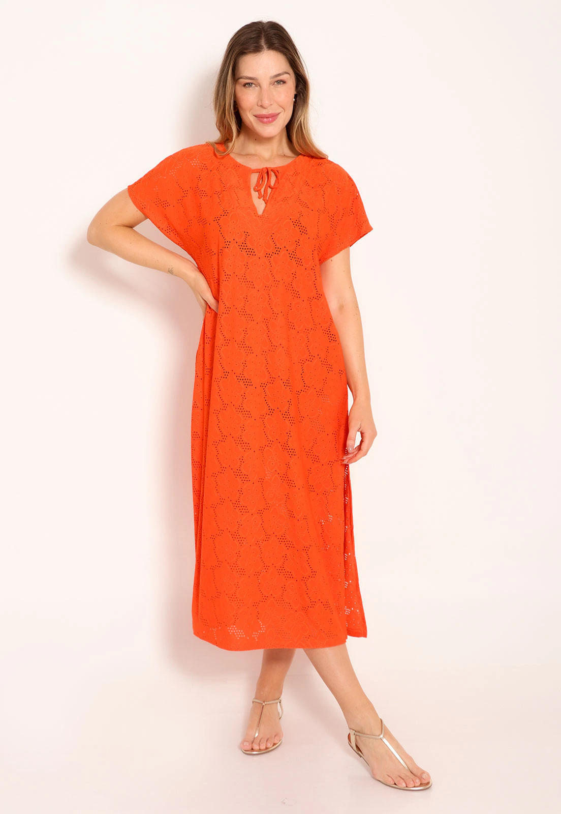 Vestido Decote V com Amarração e Fendas Laterais Laise