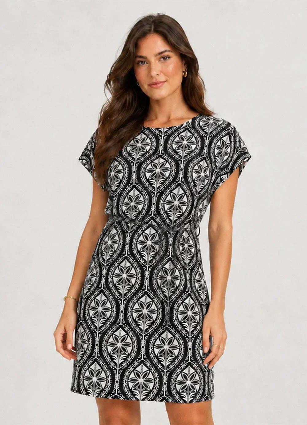 Infinita Cor - Vestido Curto em Visco Premiere Preto