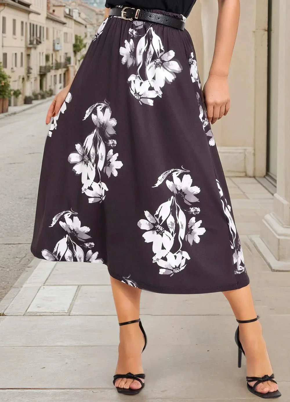 bonprix - Saia Floral Dark em Malha Fria