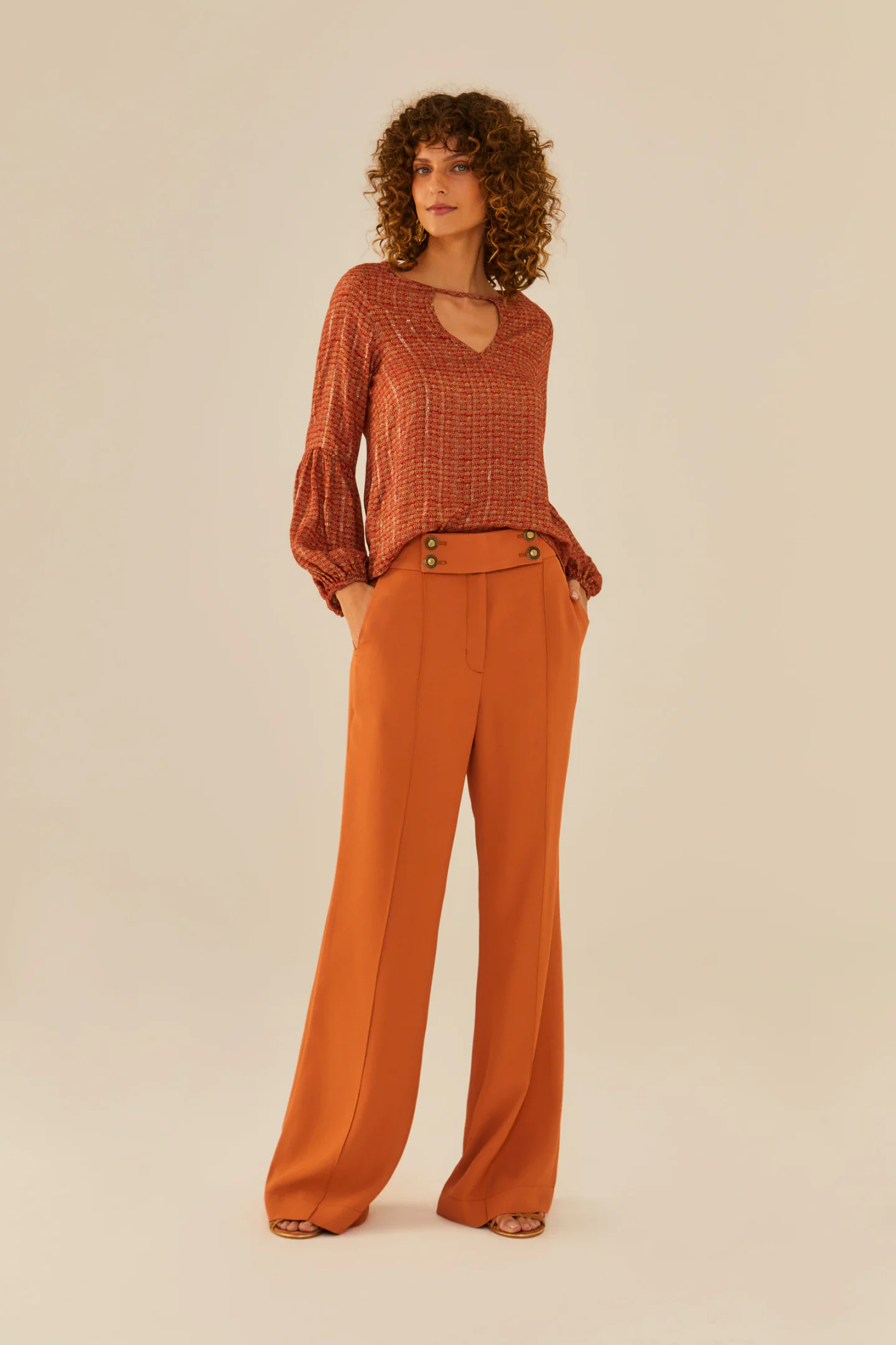 Calça Crepe Abotoamento Frontal