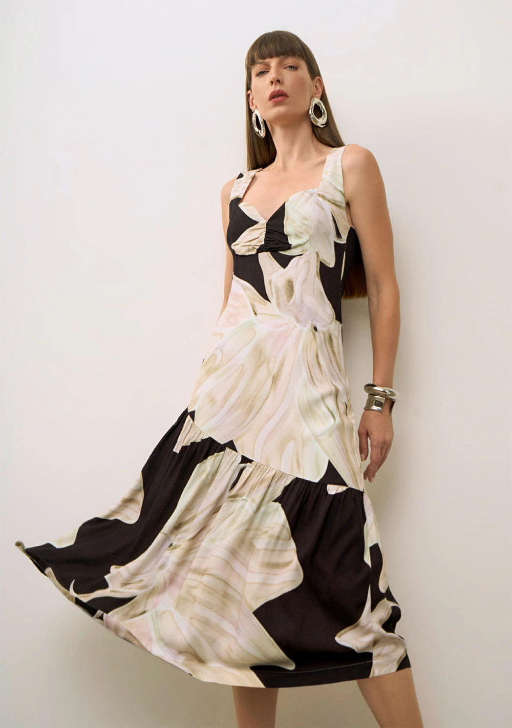 Vestido Iódice Ajustado Decote V Com Alça Midi Preto/Branco