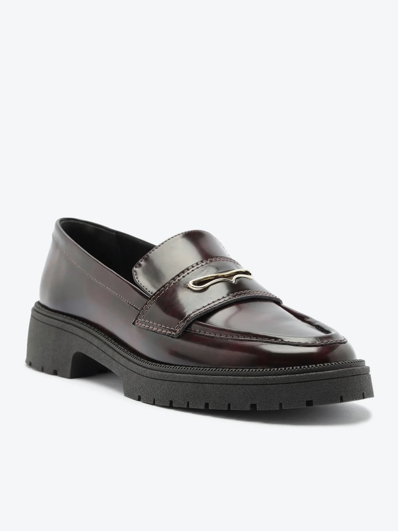 Mocassim Sola Tratorada Detalhe Metal Vinho