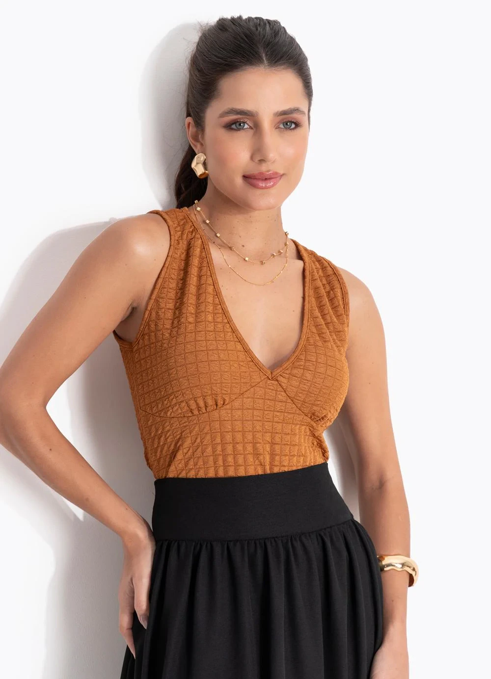 Quintess - Blusa Marrom em Malha Texturizada