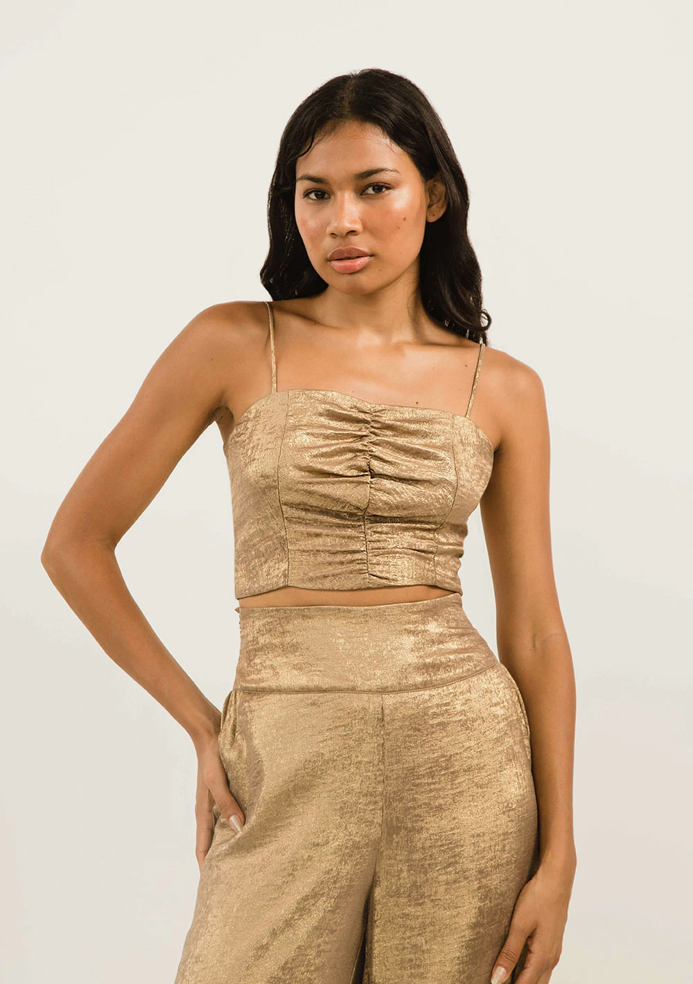 Top Zinco Cropped Cavado Com Franzido Dourado