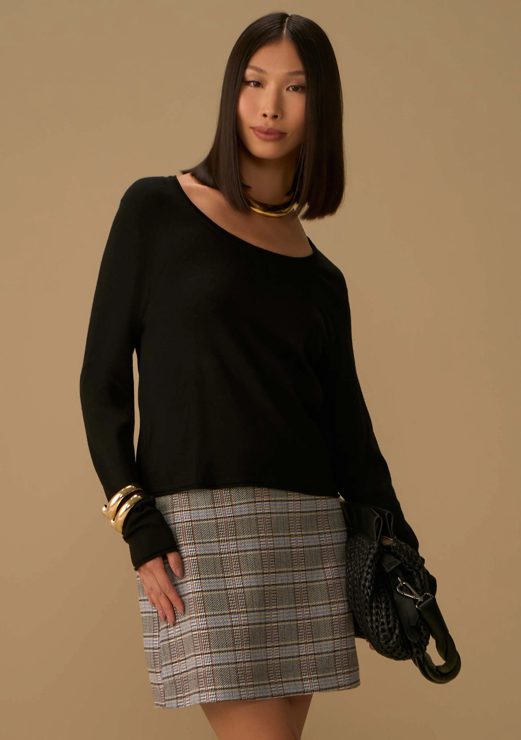 Blusa Maria.Valentina Ajustada Decote Canoa Manga Longa Padrão Preto