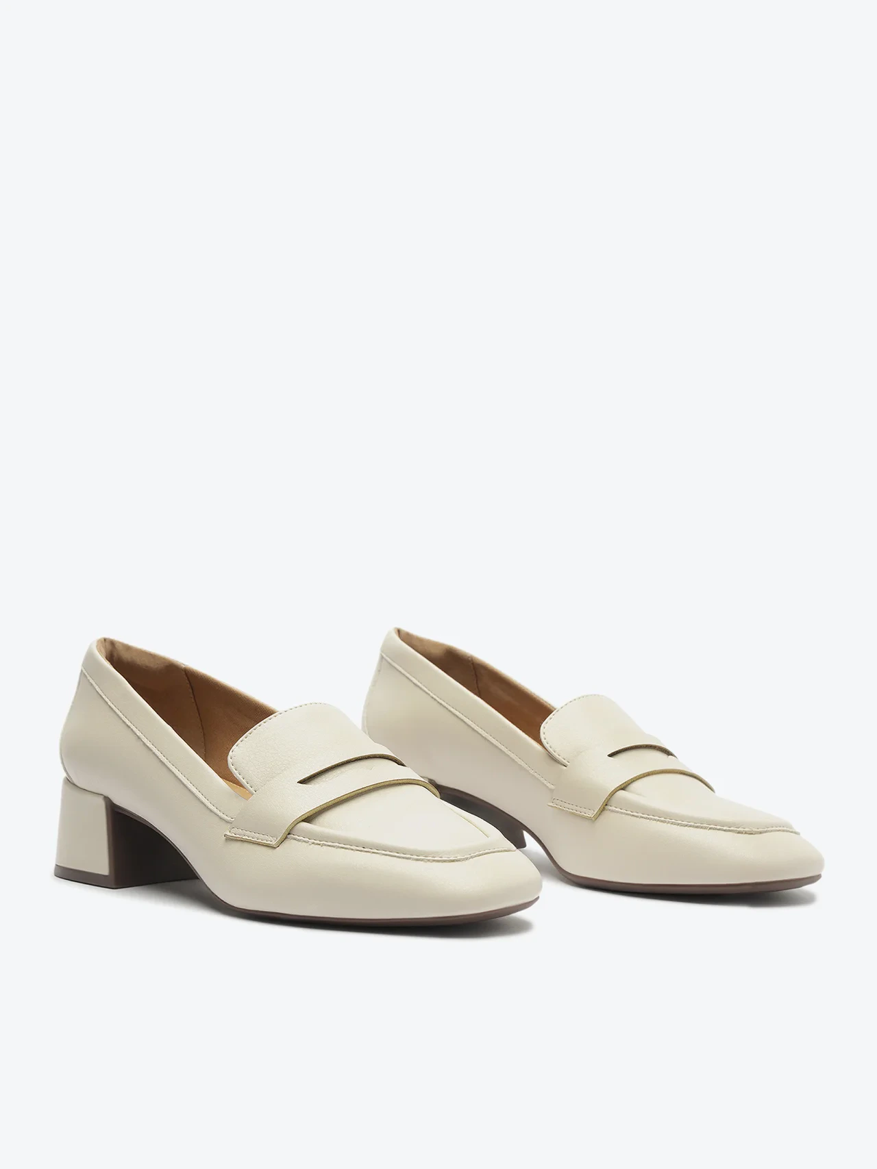 Mocassim Salto Bloco Loafer Branco