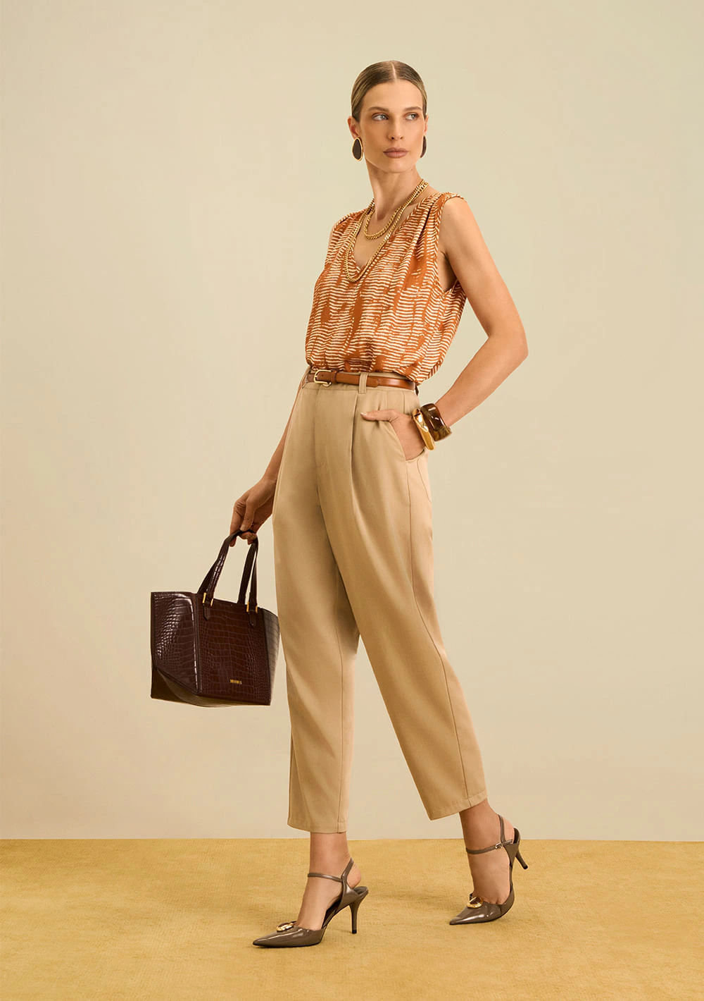 Regata Maria.Valentina Solta Decote V Padrão Laranja