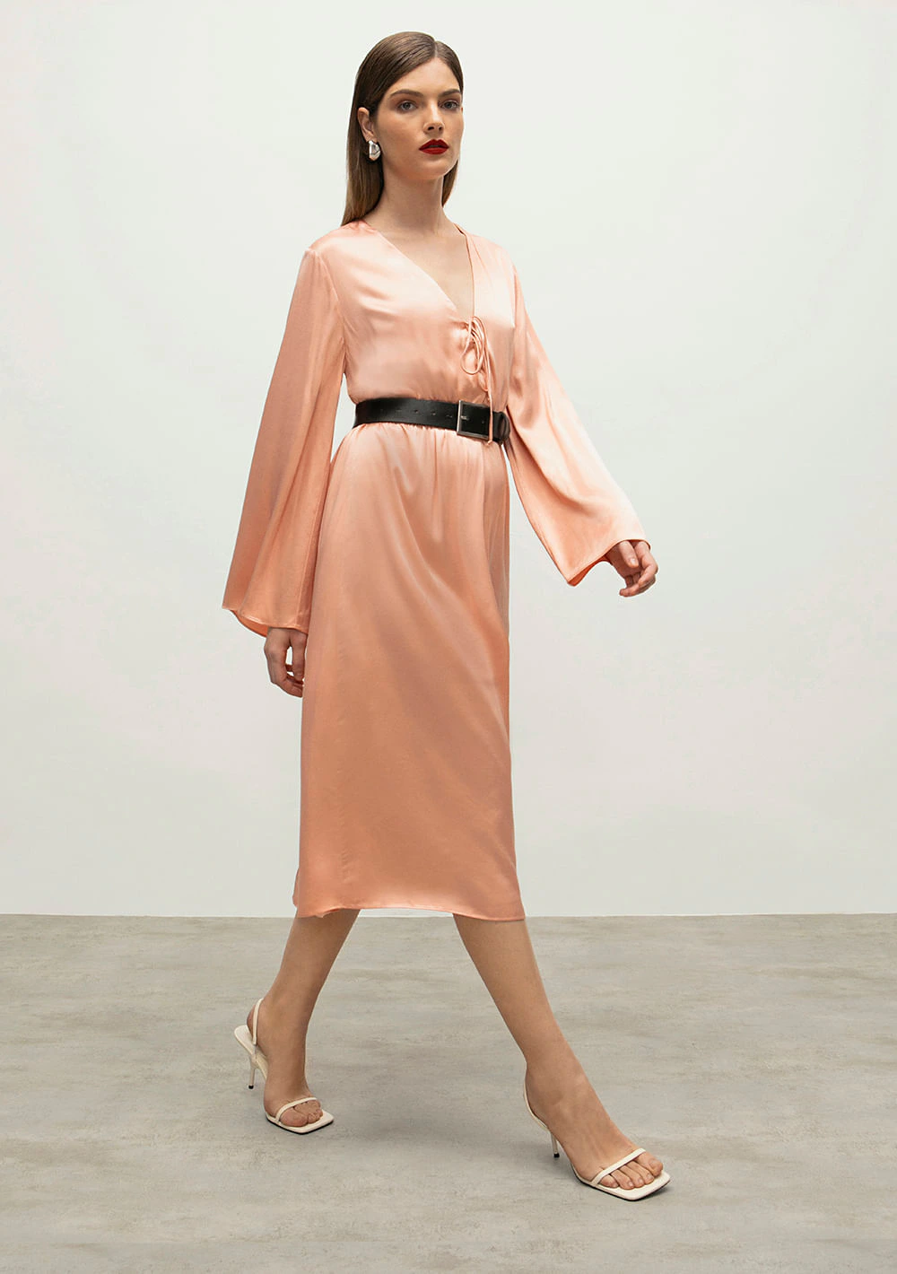Vestido Iódice Midi Decote V Com Amarração Rose