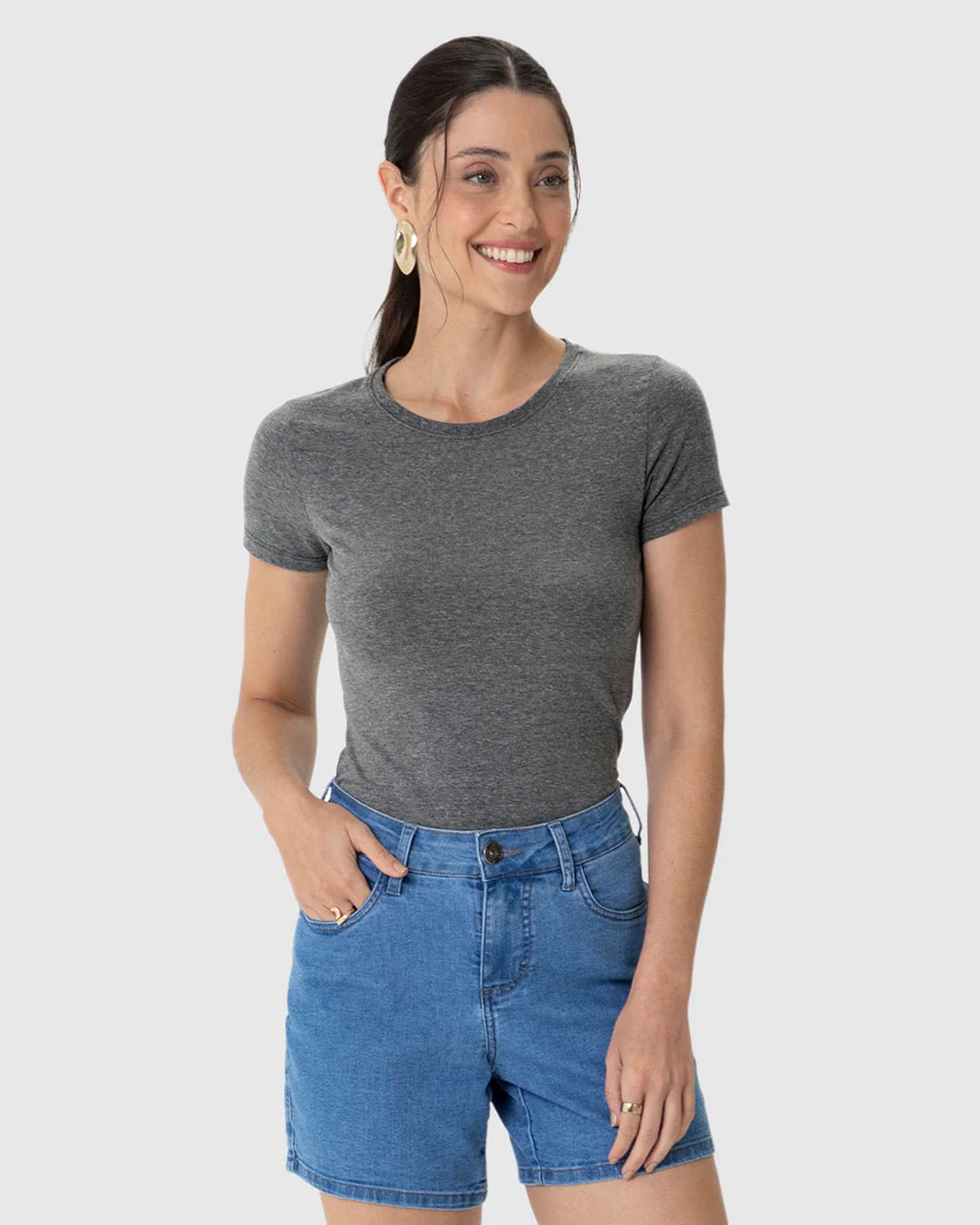 Camiseta Básica Feminina Slim Decote Redondo Em Algodão
