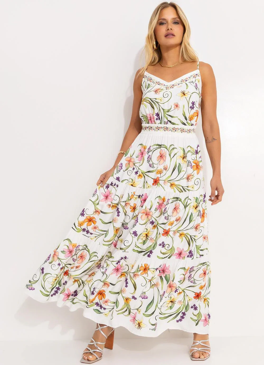 Farm - Vestido Longo Vestida de Flor Off White