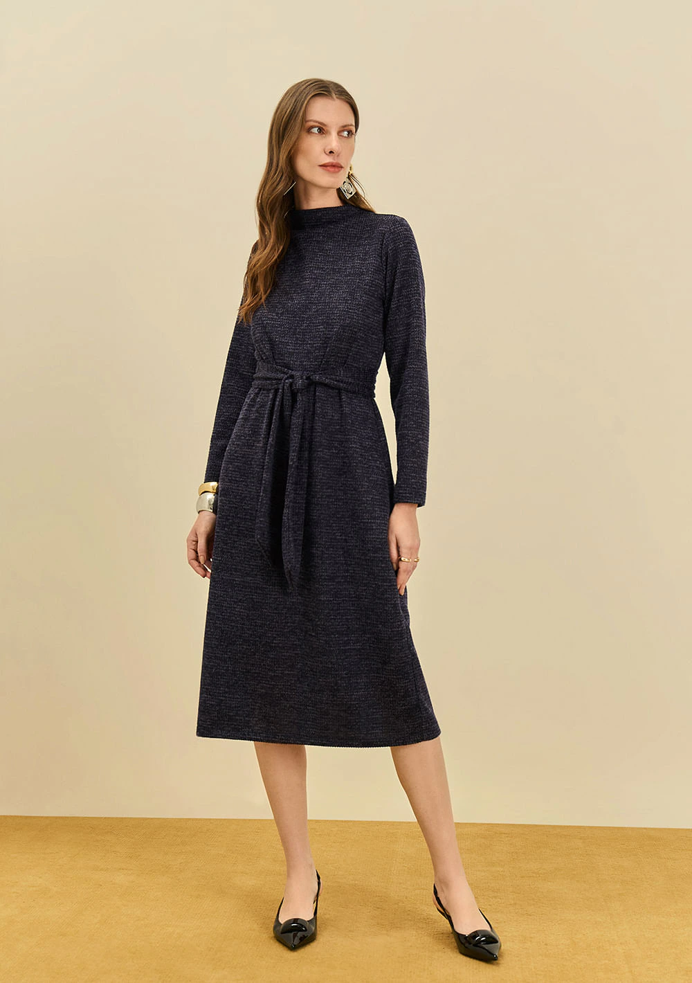 Vestido Maria.Valentina Solto Gola Alta Manga Longa Midi Azul Escuro