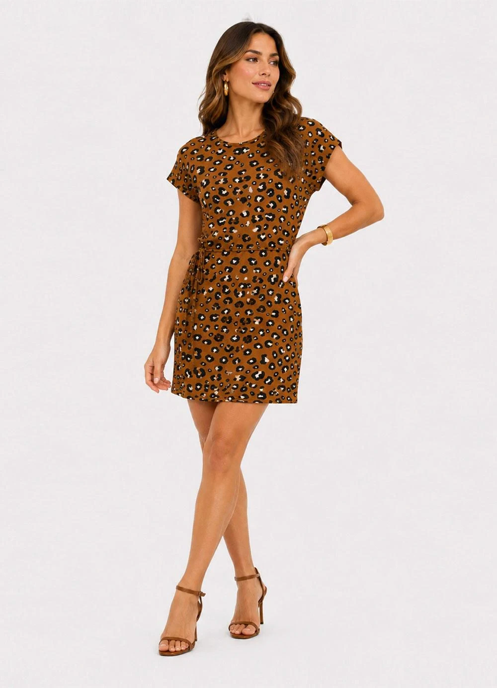 Infinita Cor - Vestido Curto em Visco Premiere Marrom