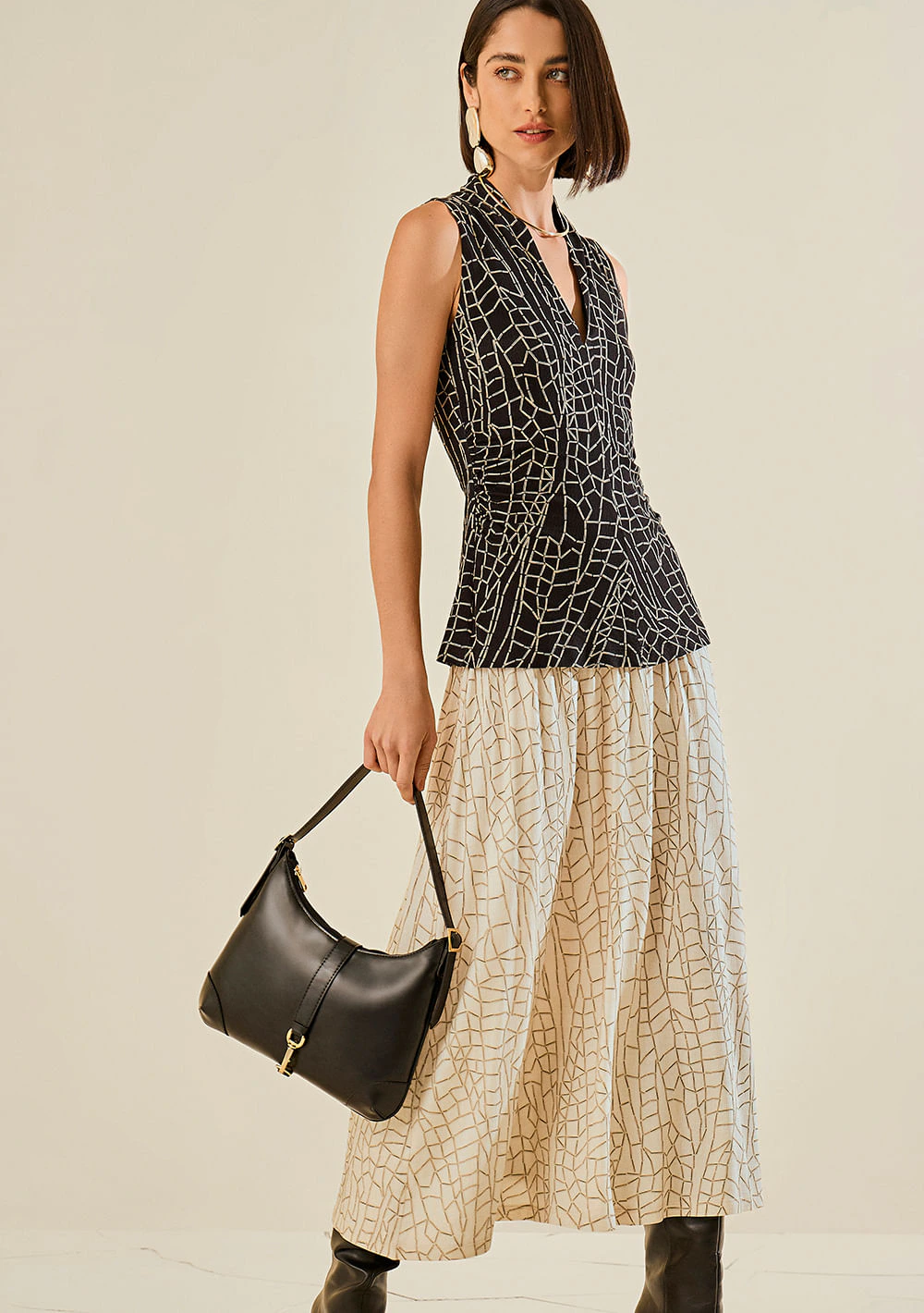 Vestido Morena Rosa Ajustado Decote V Sem Manga Midi Preto/Branco