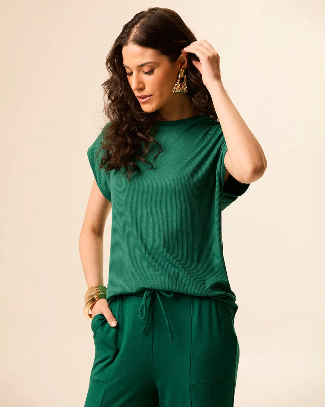 Blusa Ampla Feminina Decote Redondo Manga Curta Em Malha Viscose Canelada