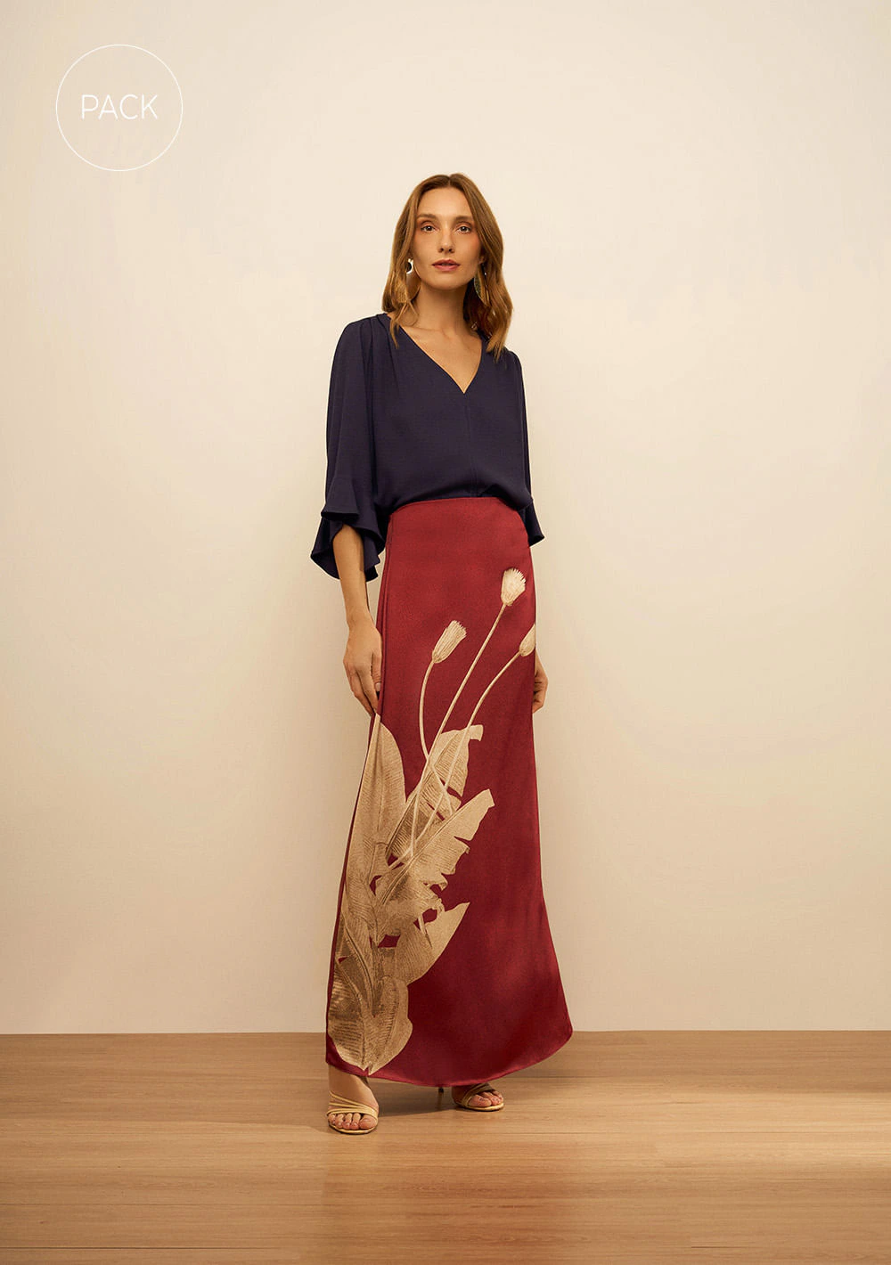 Blusa Maria.Valentina Solta Decote V Manga 3 Quartos Padrão Azul Escuro