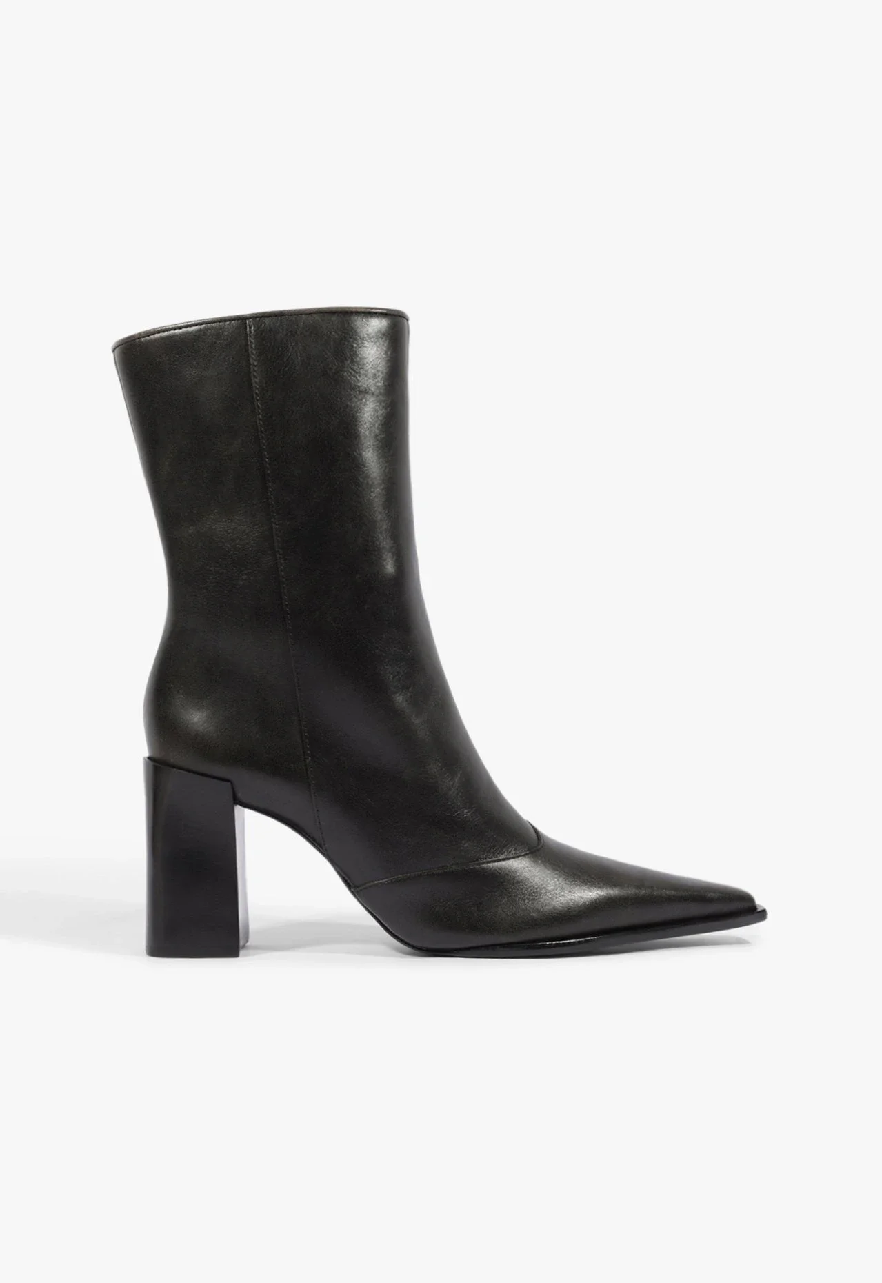 Bota Raffaela Couro Soft Preta
