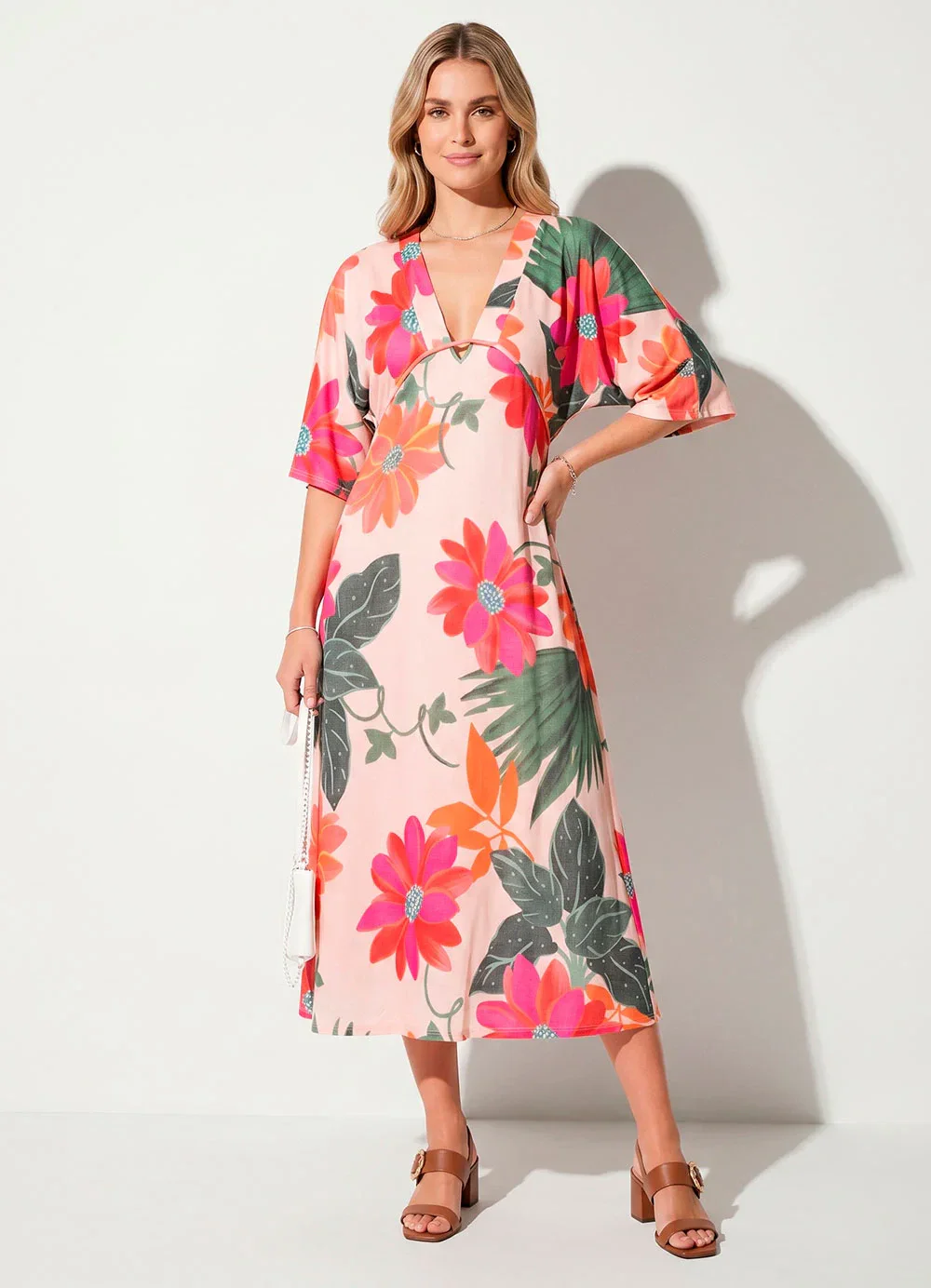 Quintess - Vestido Floral Vibrante em Malha Fria