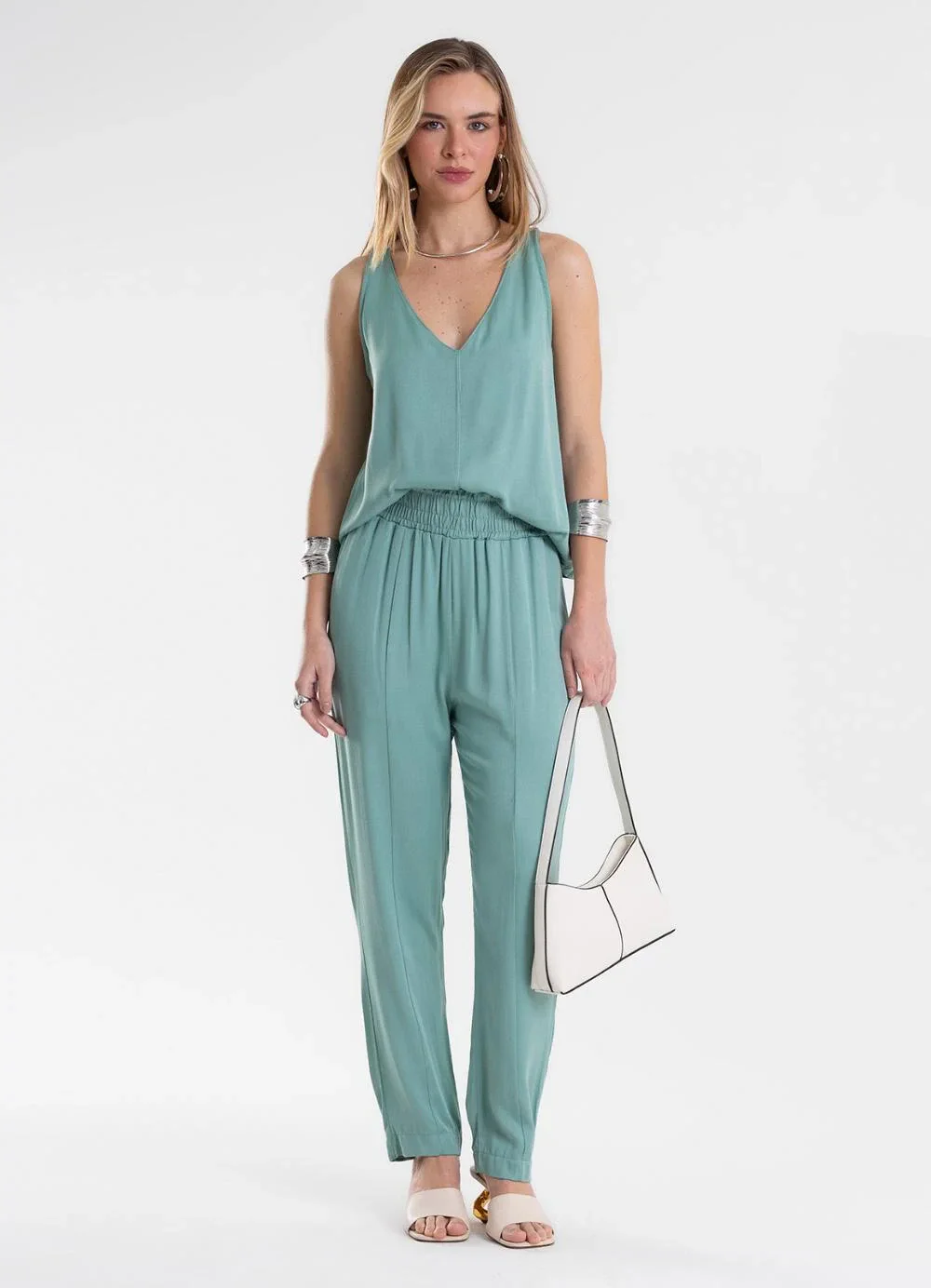 Endless - Calça Feminina Reta em Viscose Verde