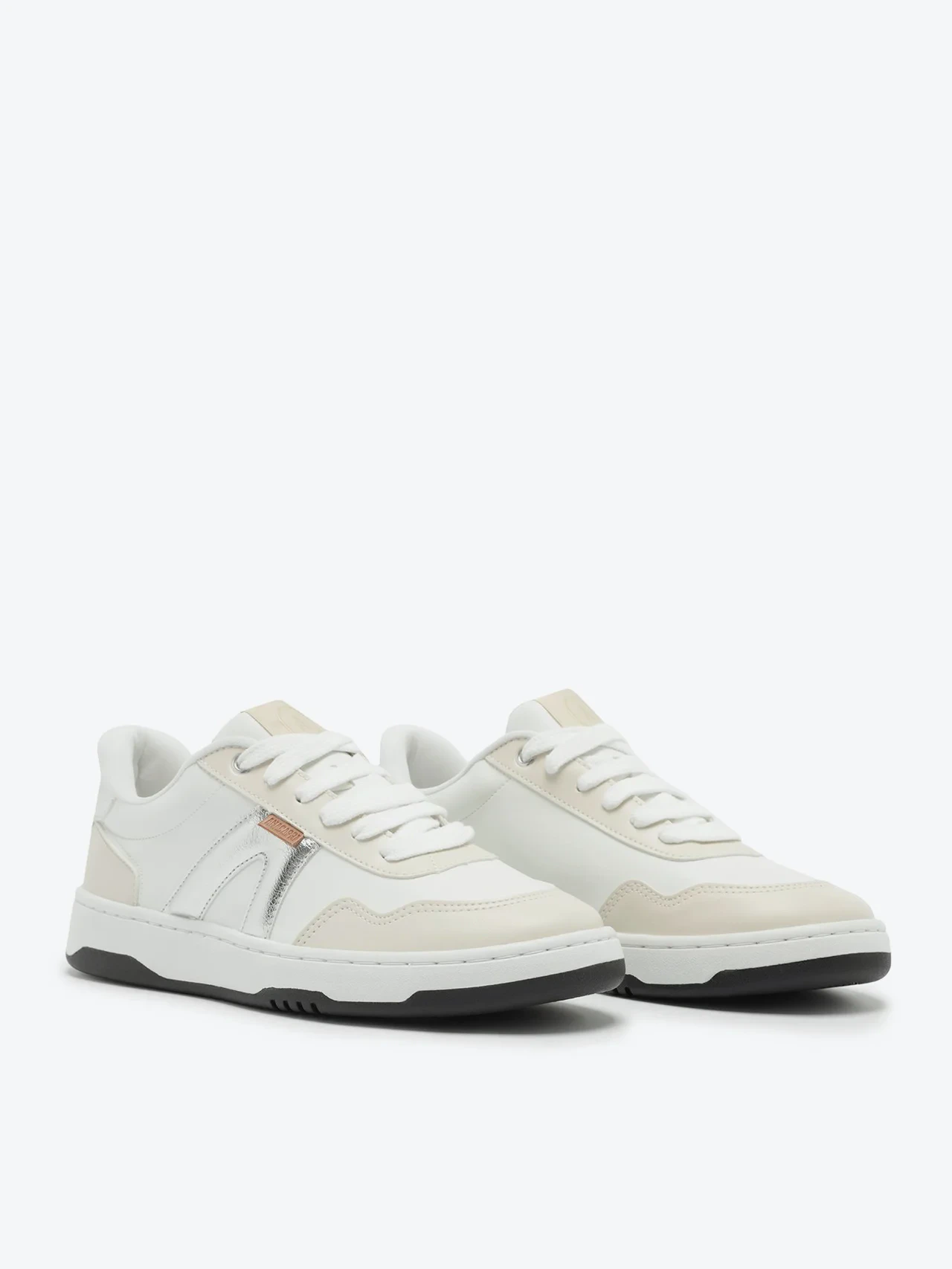 Tênis AC1119 Branco e Prata
