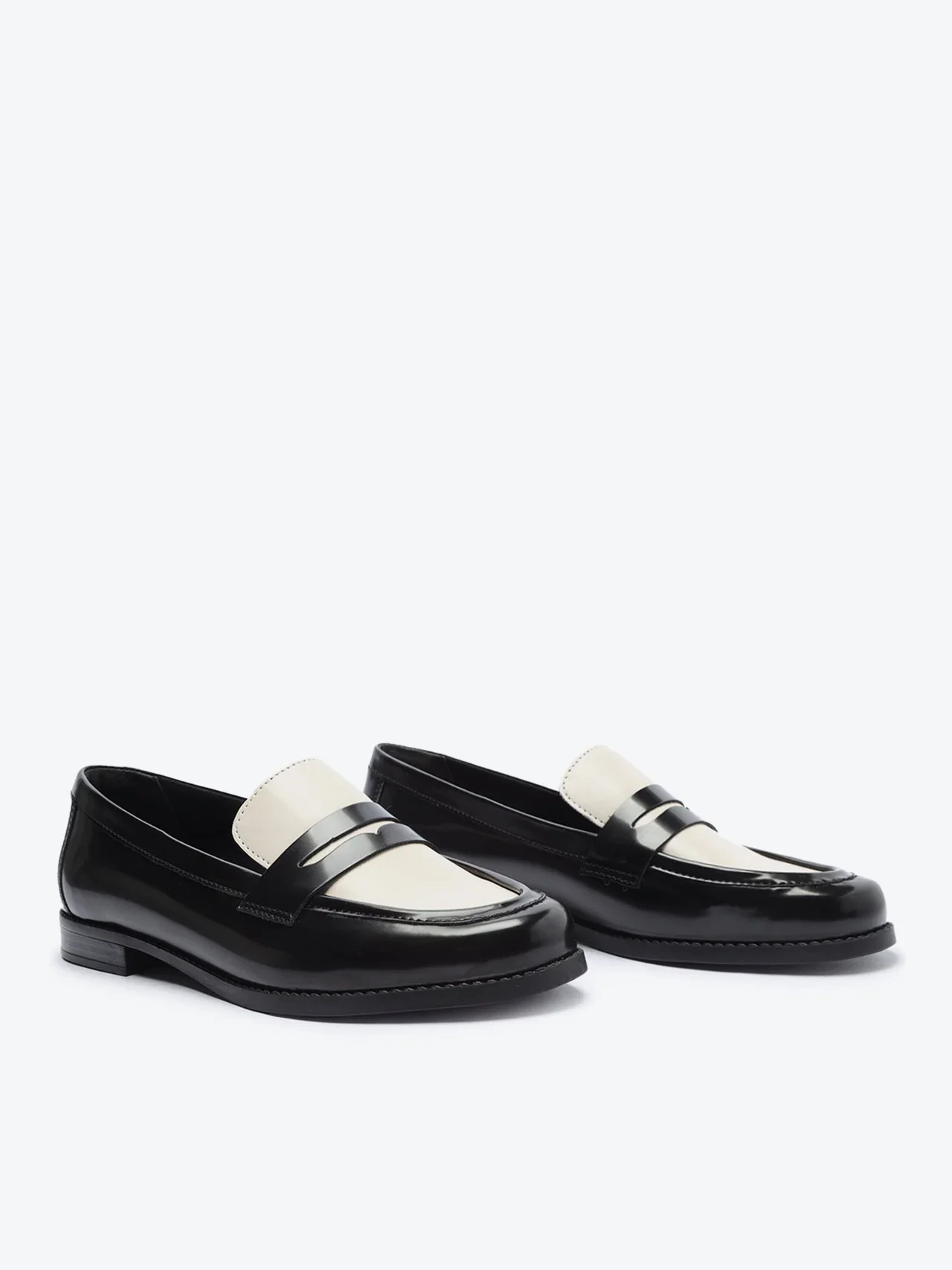 Mocassim Gardena Preto e Branco
