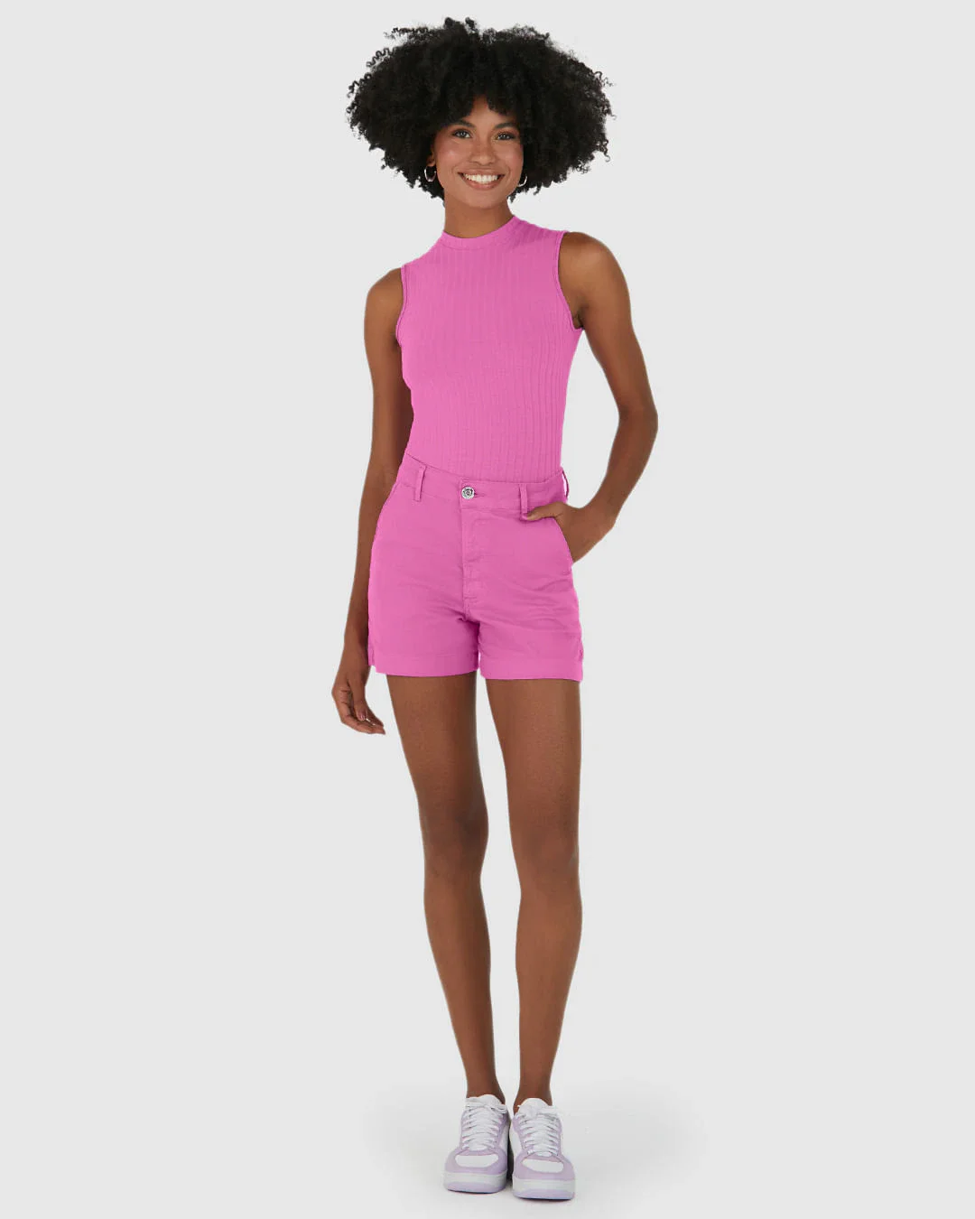 Shorts Alfaiataria Feminino Em Sarja Com Elastano
