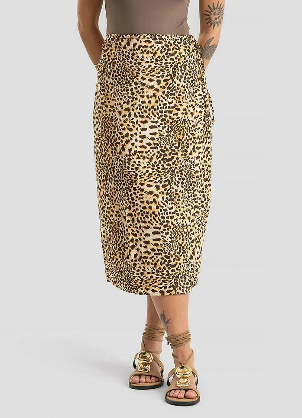 Dianna - Saia Midi Transpassada Estampada Marrom