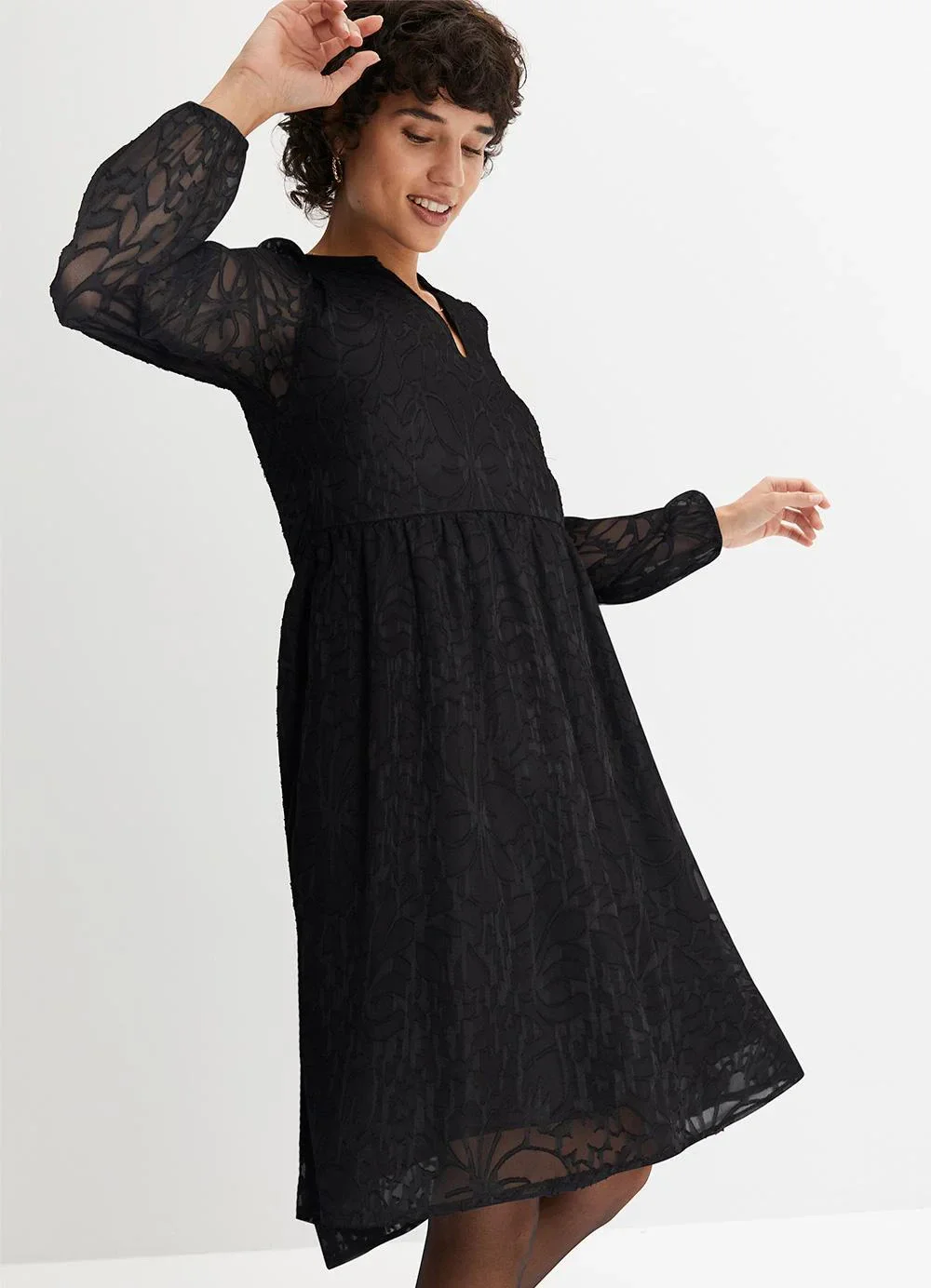 bonprix - Vestido Preto em Renda