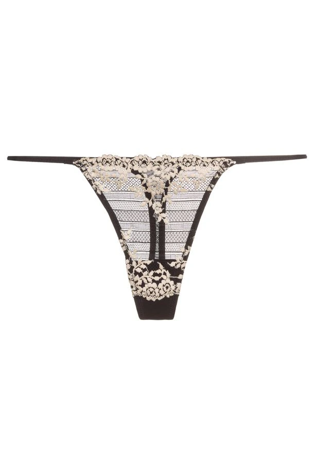 Calcinha Fio String Renda Embrace Lace Wacoal Preto
