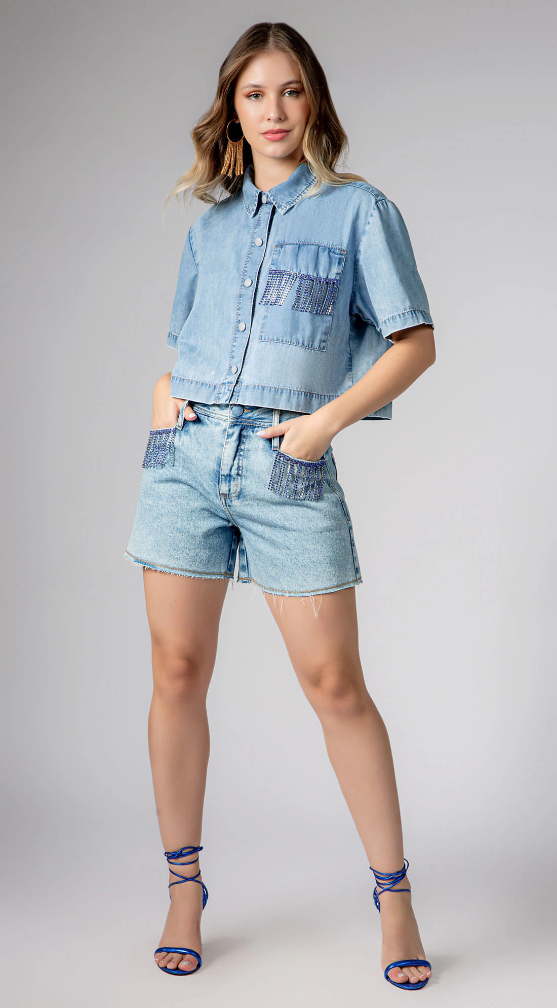 Shorts Maria.Valentina Clássico Detalhe Strass Jeans
