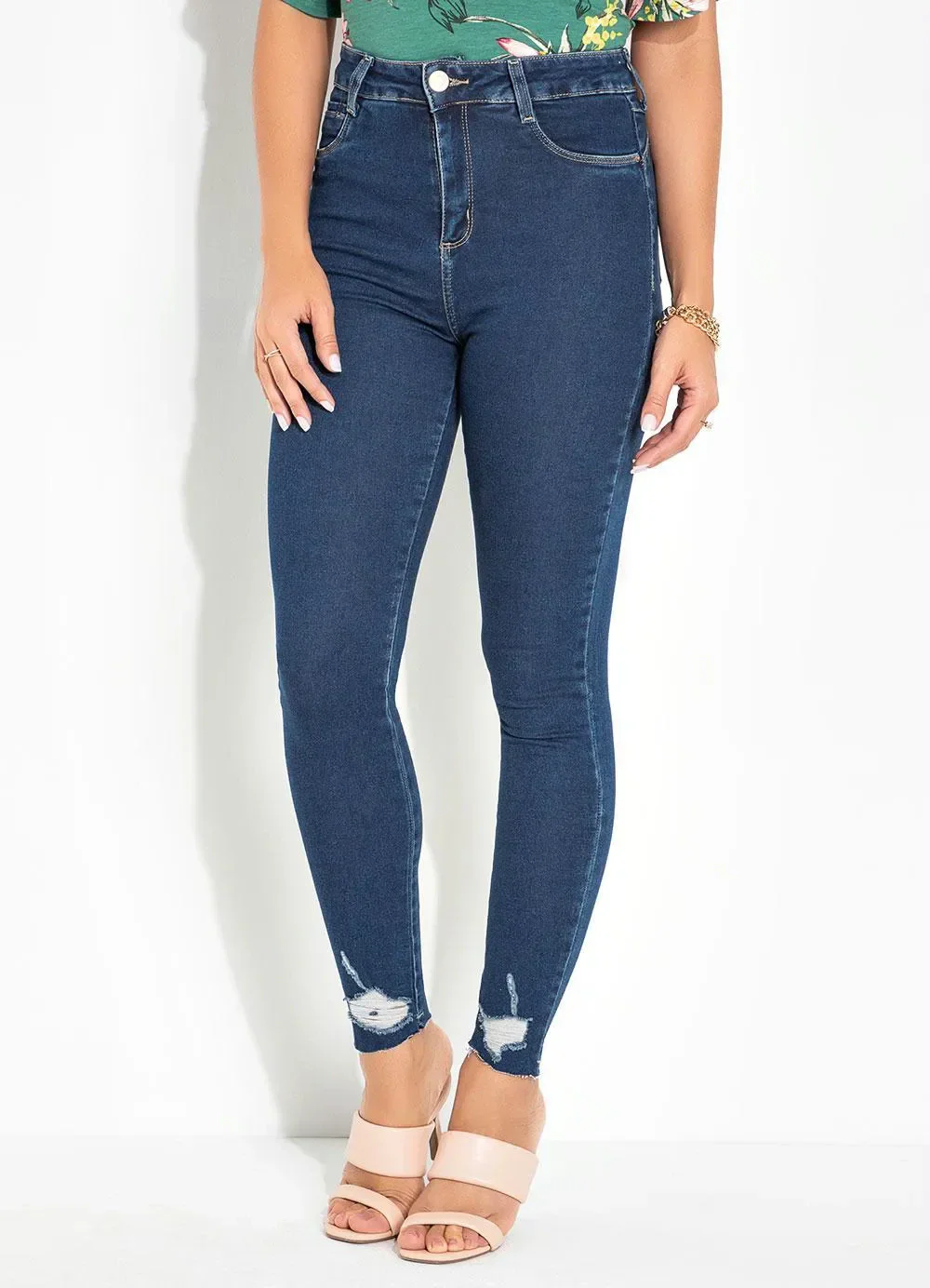 Sawary Jeans - Calça Jeans Push Up Destroyed na Barra Sawary