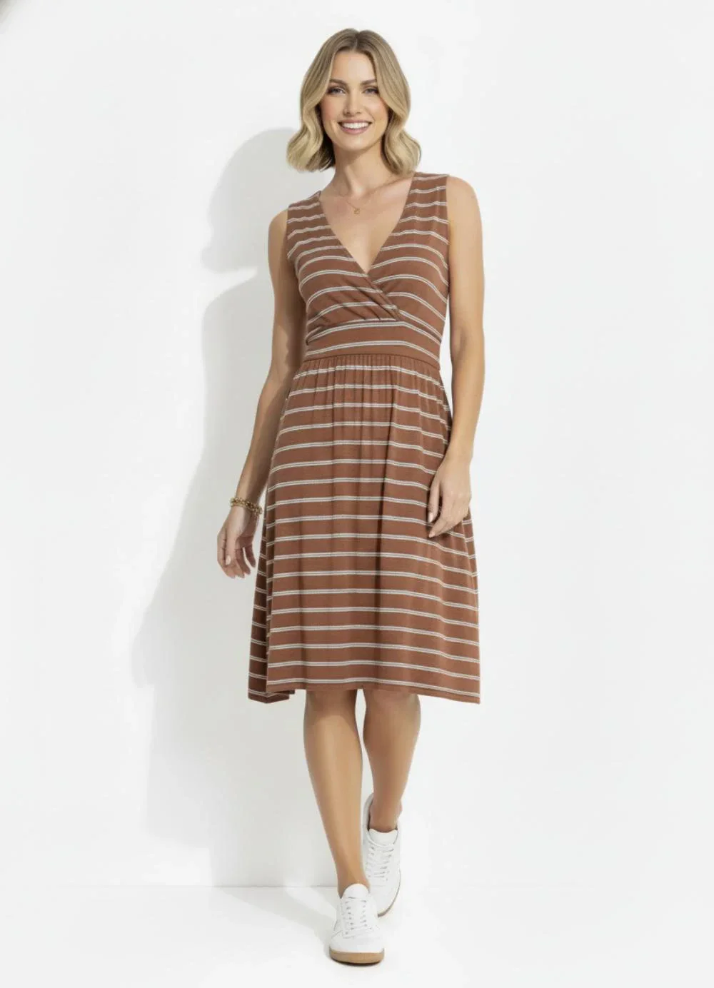 Quintess - Vestido Marrom em Malha de Viscose Listrada