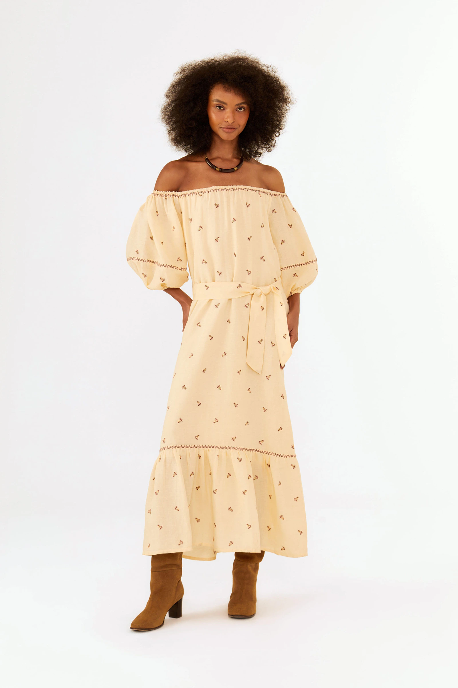 Vestido Midi Bordado Pólen